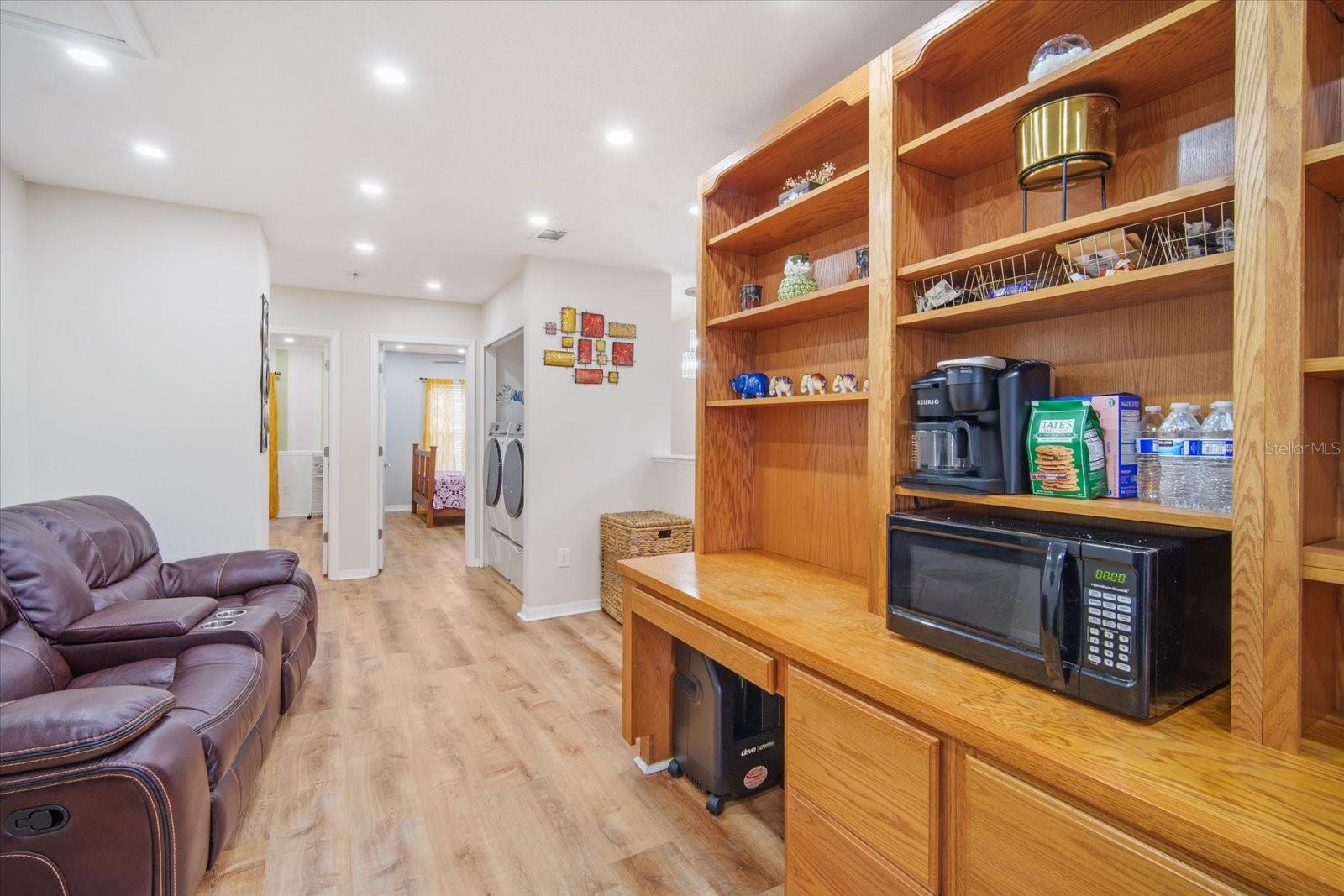 8012 SAVANNAH SUNSET LN, TAMPA, FL, 33615