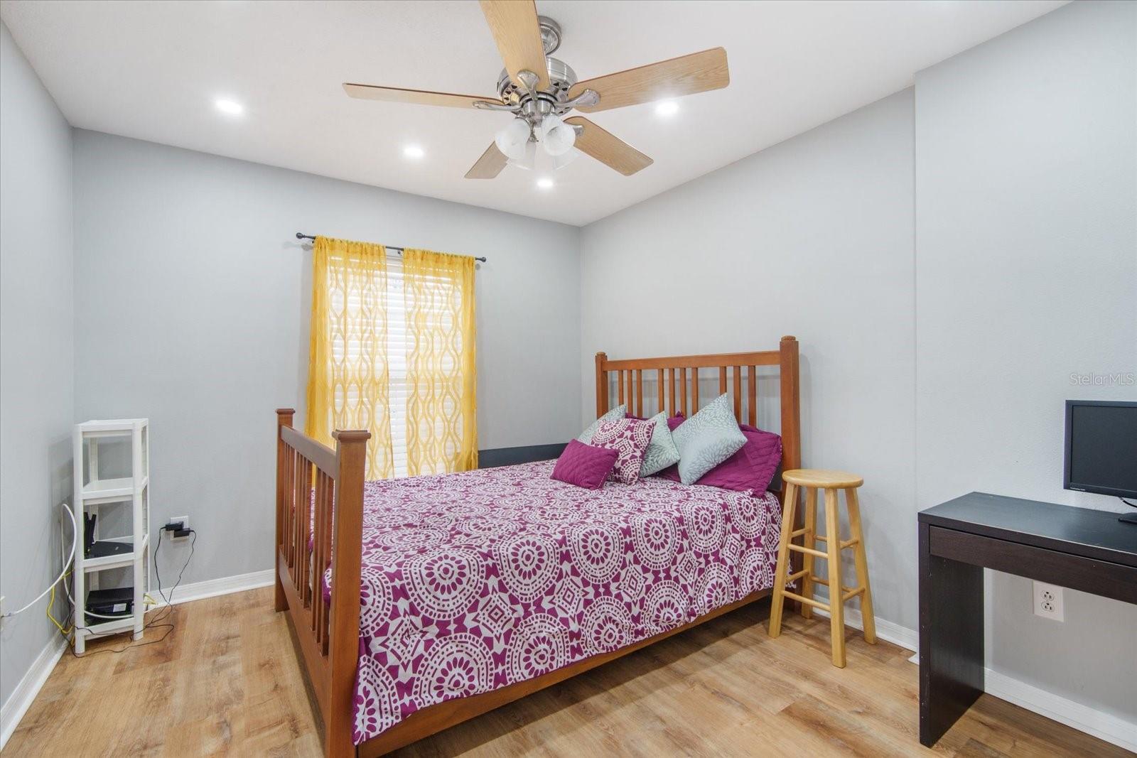 8012 SAVANNAH SUNSET LN, TAMPA, FL, 33615