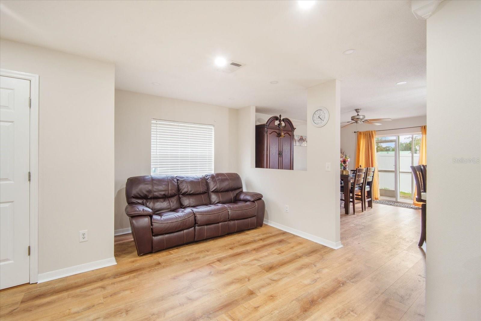 8012 SAVANNAH SUNSET LN, TAMPA, FL, 33615