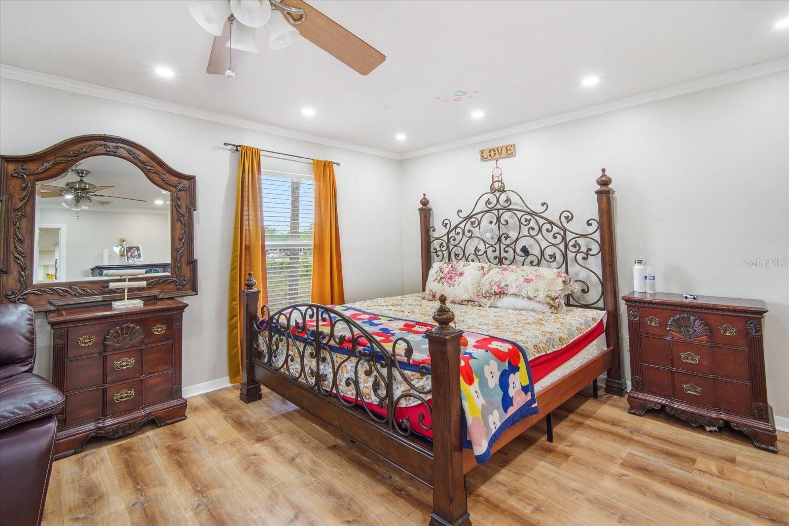 8012 SAVANNAH SUNSET LN, TAMPA, FL, 33615