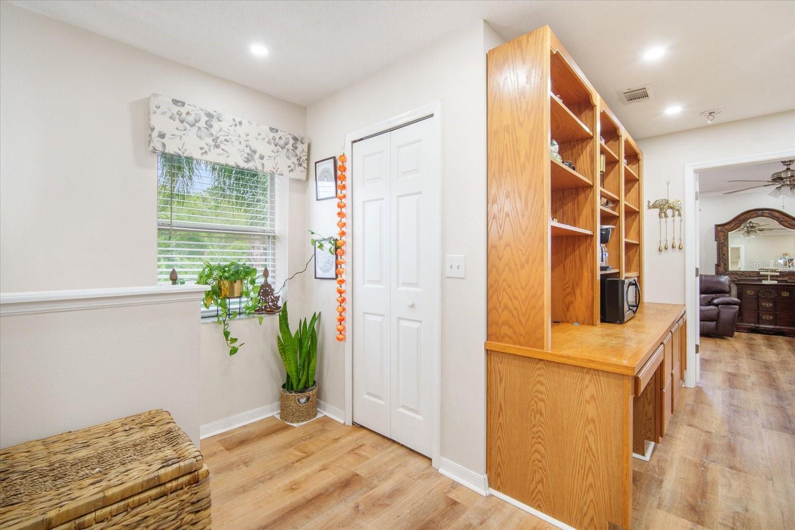 8012 SAVANNAH SUNSET LN, TAMPA, FL, 33615