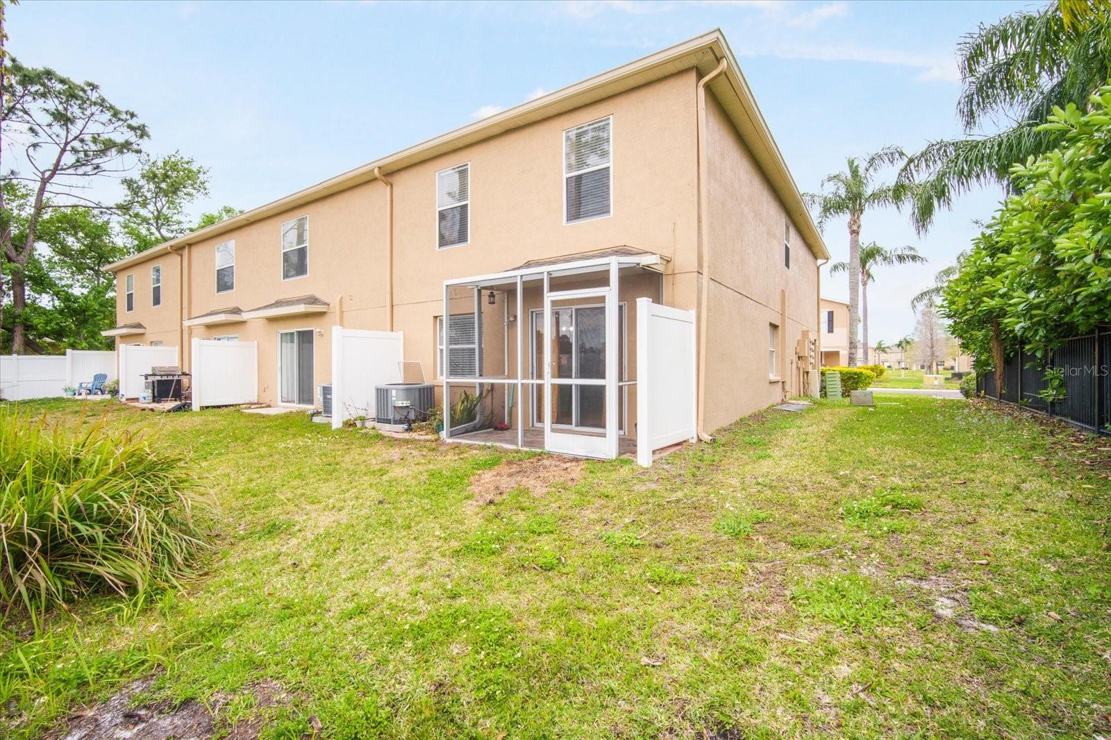 8012 SAVANNAH SUNSET LN, TAMPA, FL, 33615