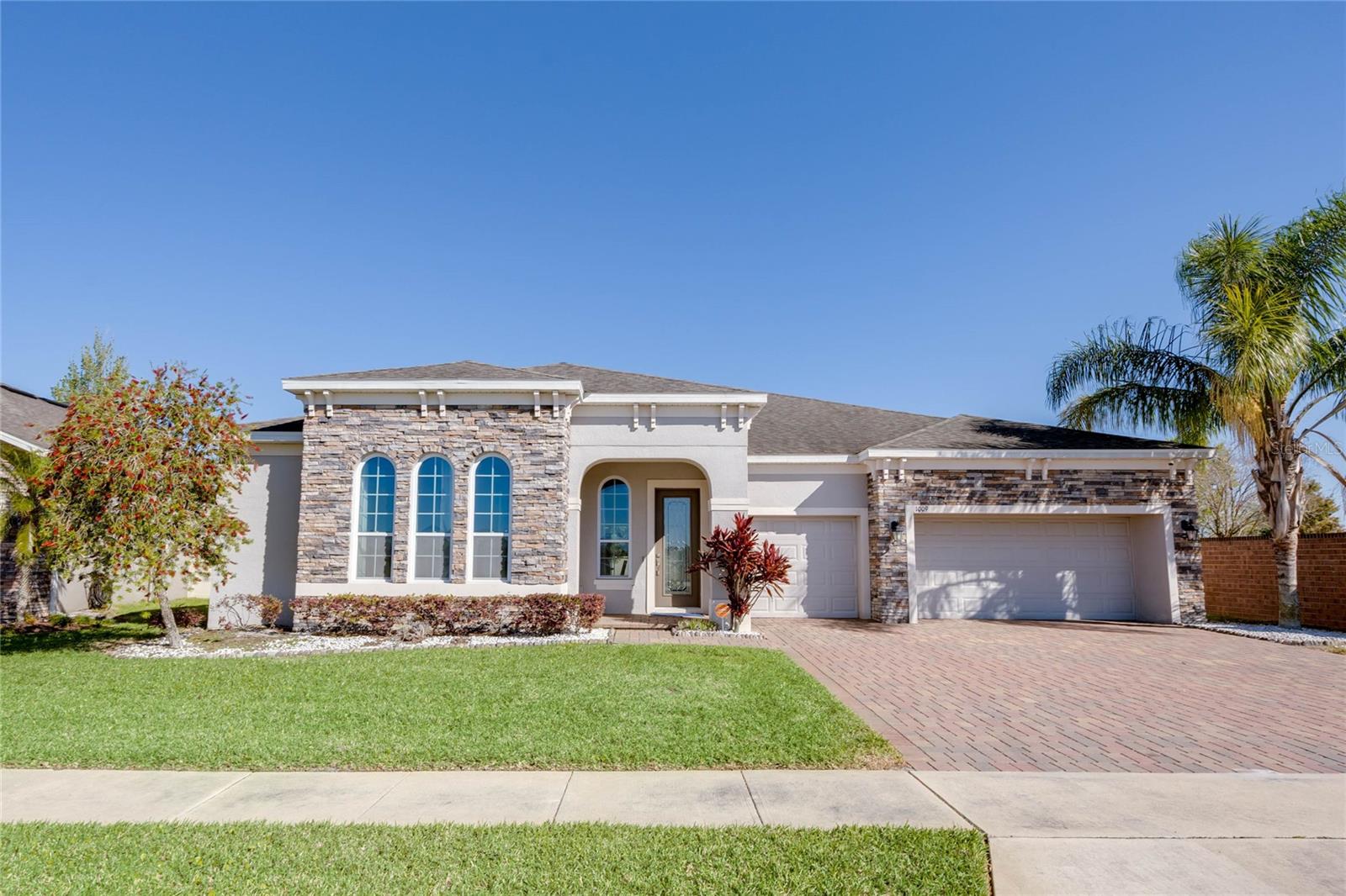 1009 BIRCH HOLLOW DR, APOPKA, FL, 32703