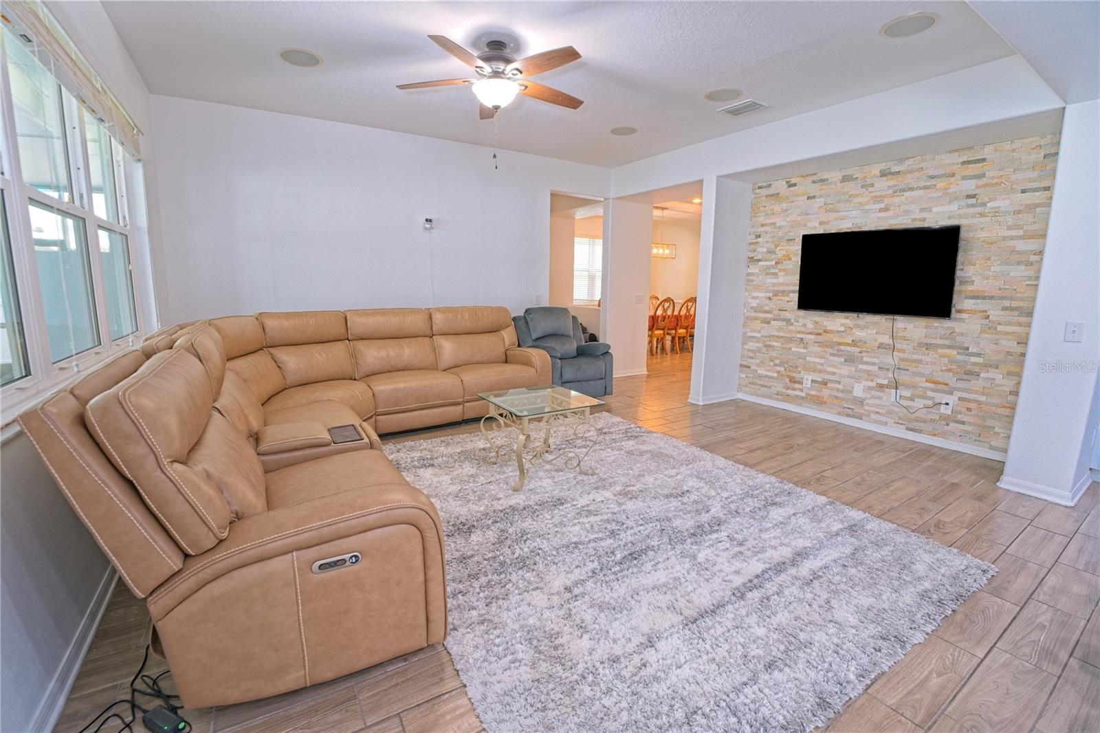 11118 GOLDEN SILENCE DR, RIVERVIEW, FL, 33579