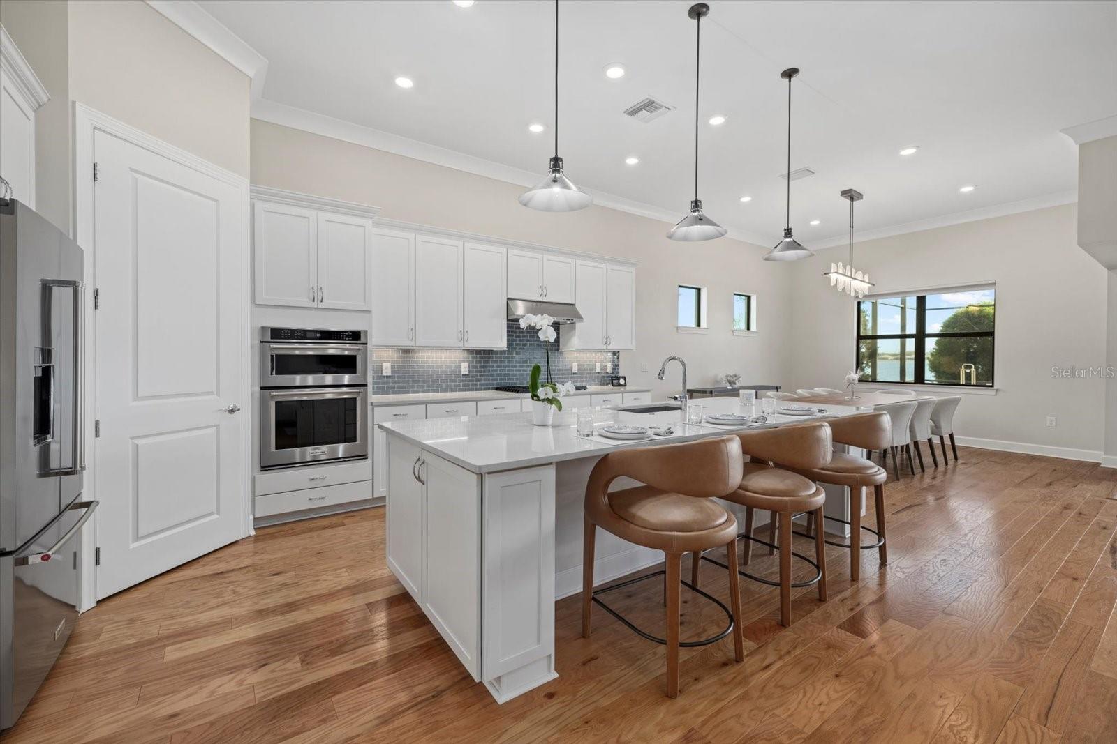 8016 GRANDE SHORES DR, SARASOTA, FL, 34240