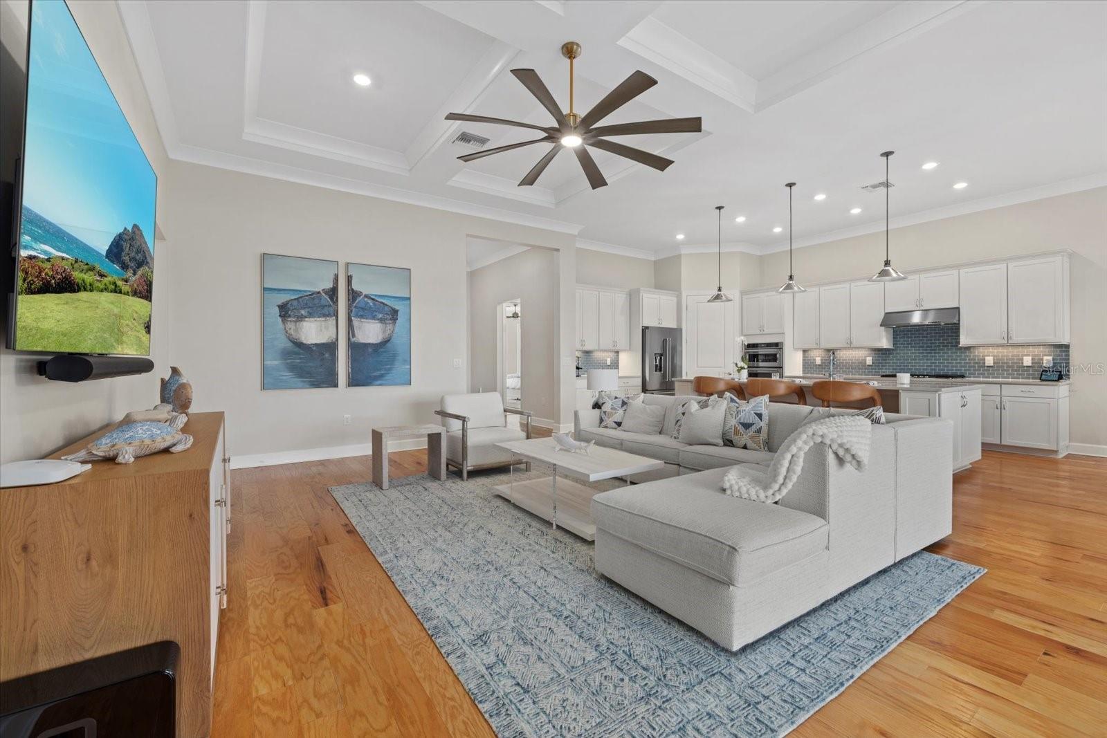 8016 GRANDE SHORES DR, SARASOTA, FL, 34240