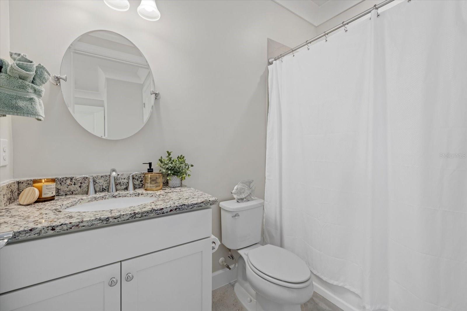 8016 GRANDE SHORES DR, SARASOTA, FL, 34240