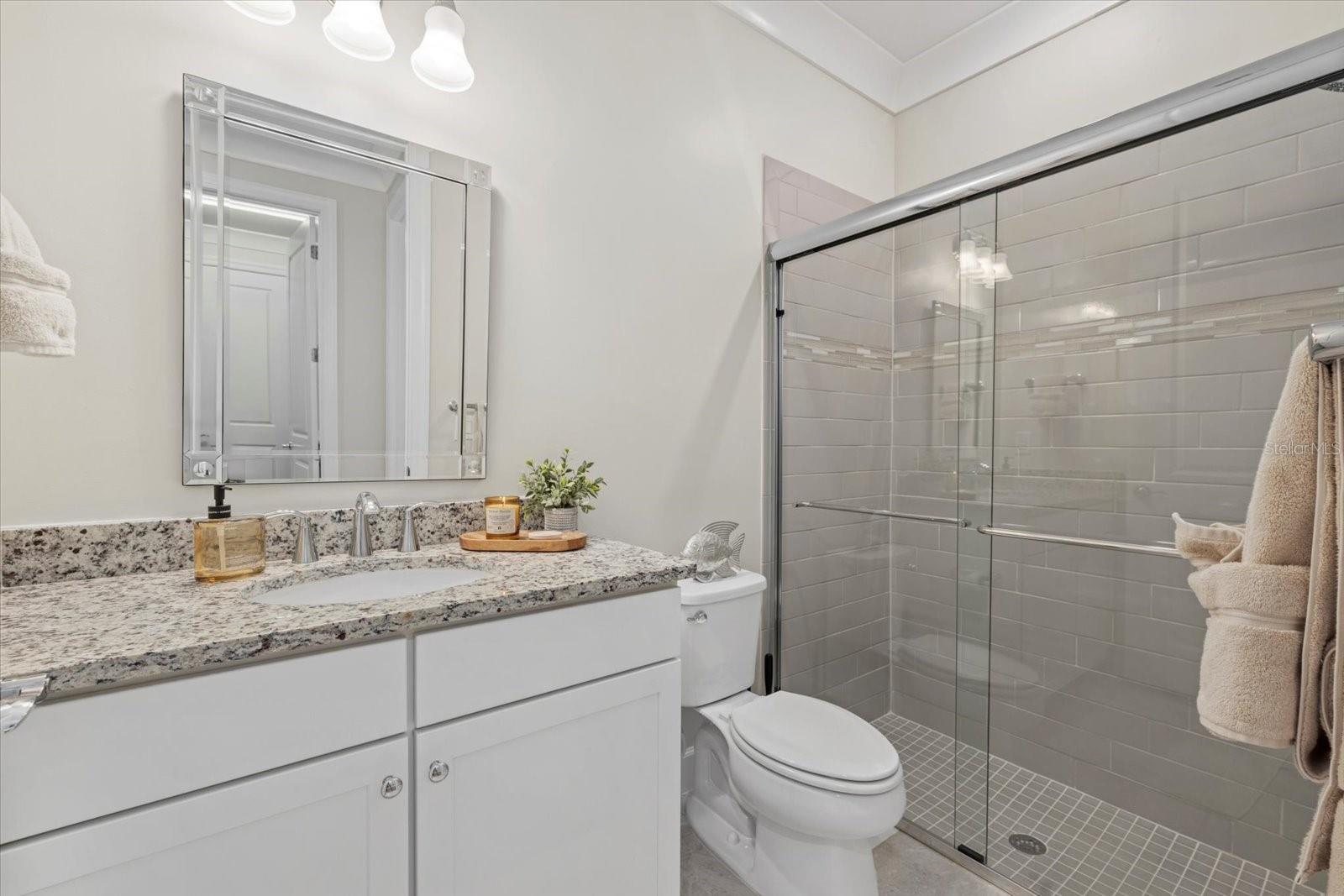 8016 GRANDE SHORES DR, SARASOTA, FL, 34240