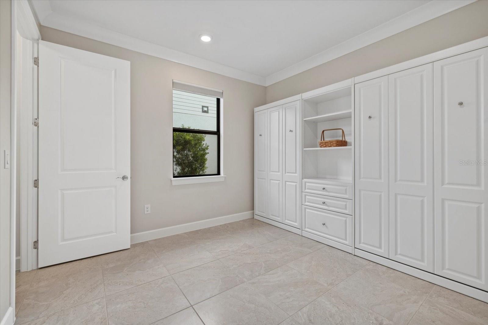 8016 GRANDE SHORES DR, SARASOTA, FL, 34240