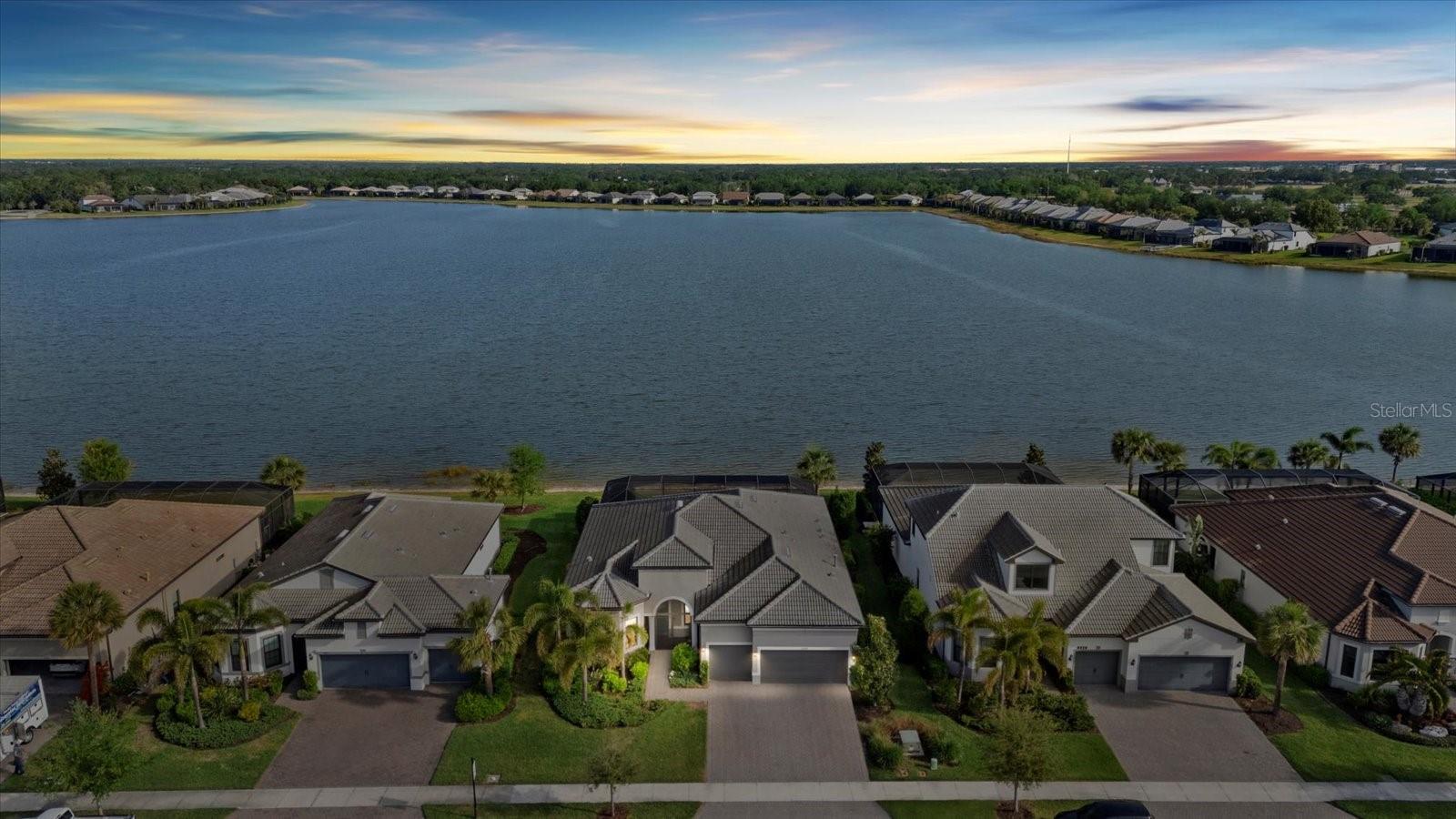 8016 GRANDE SHORES DR, SARASOTA, FL, 34240