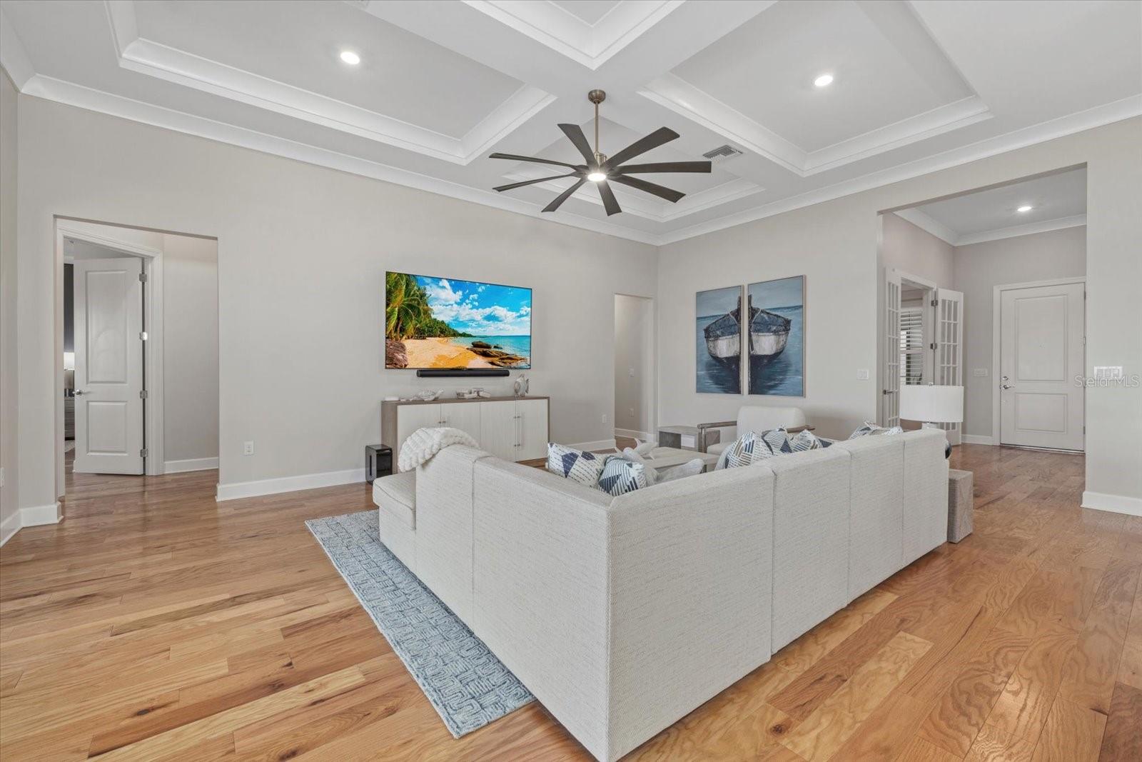 8016 GRANDE SHORES DR, SARASOTA, FL, 34240