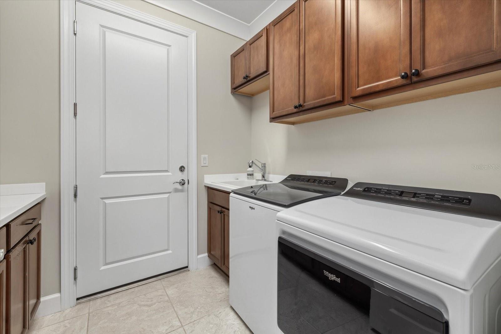 8016 GRANDE SHORES DR, SARASOTA, FL, 34240