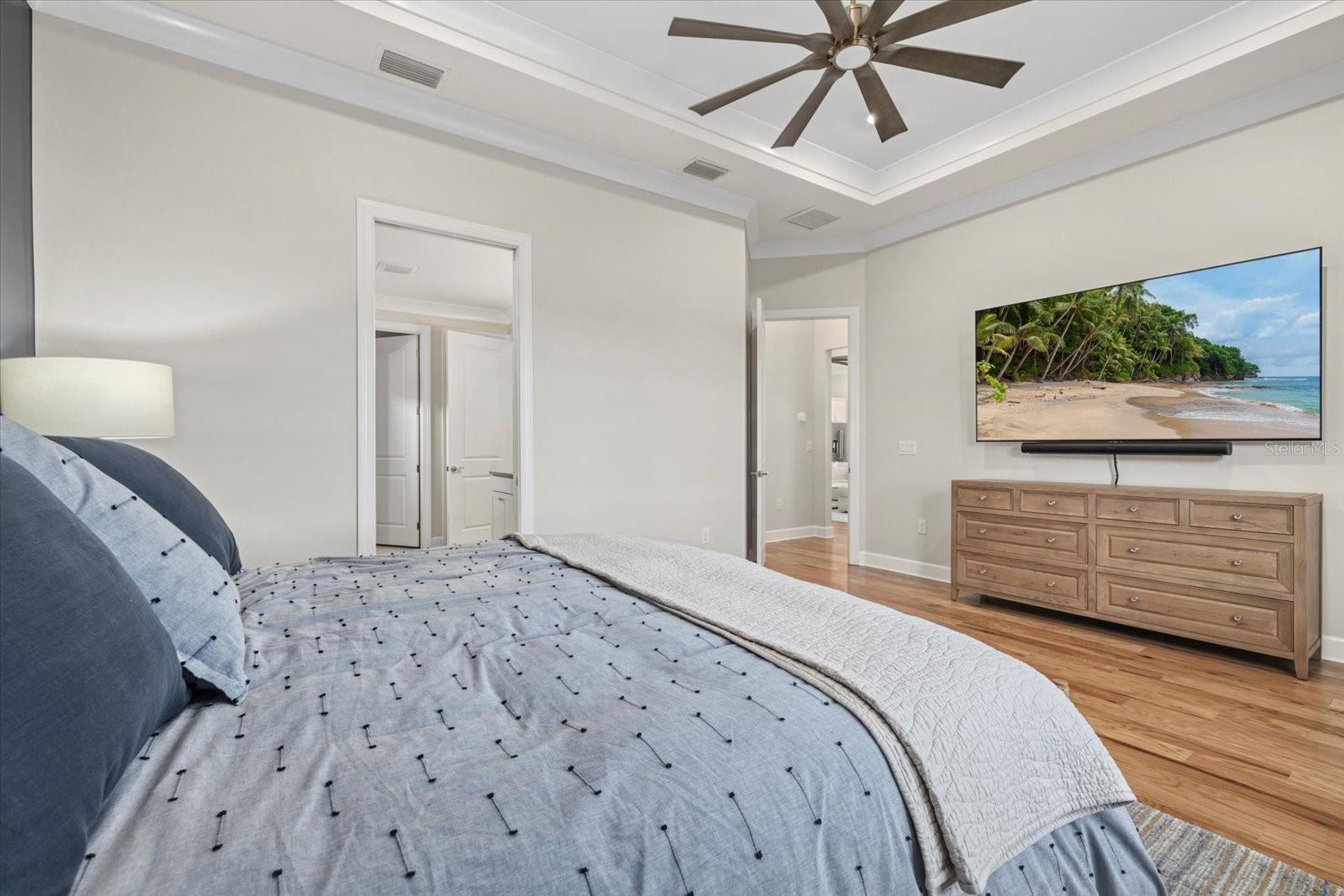 8016 GRANDE SHORES DR, SARASOTA, FL, 34240