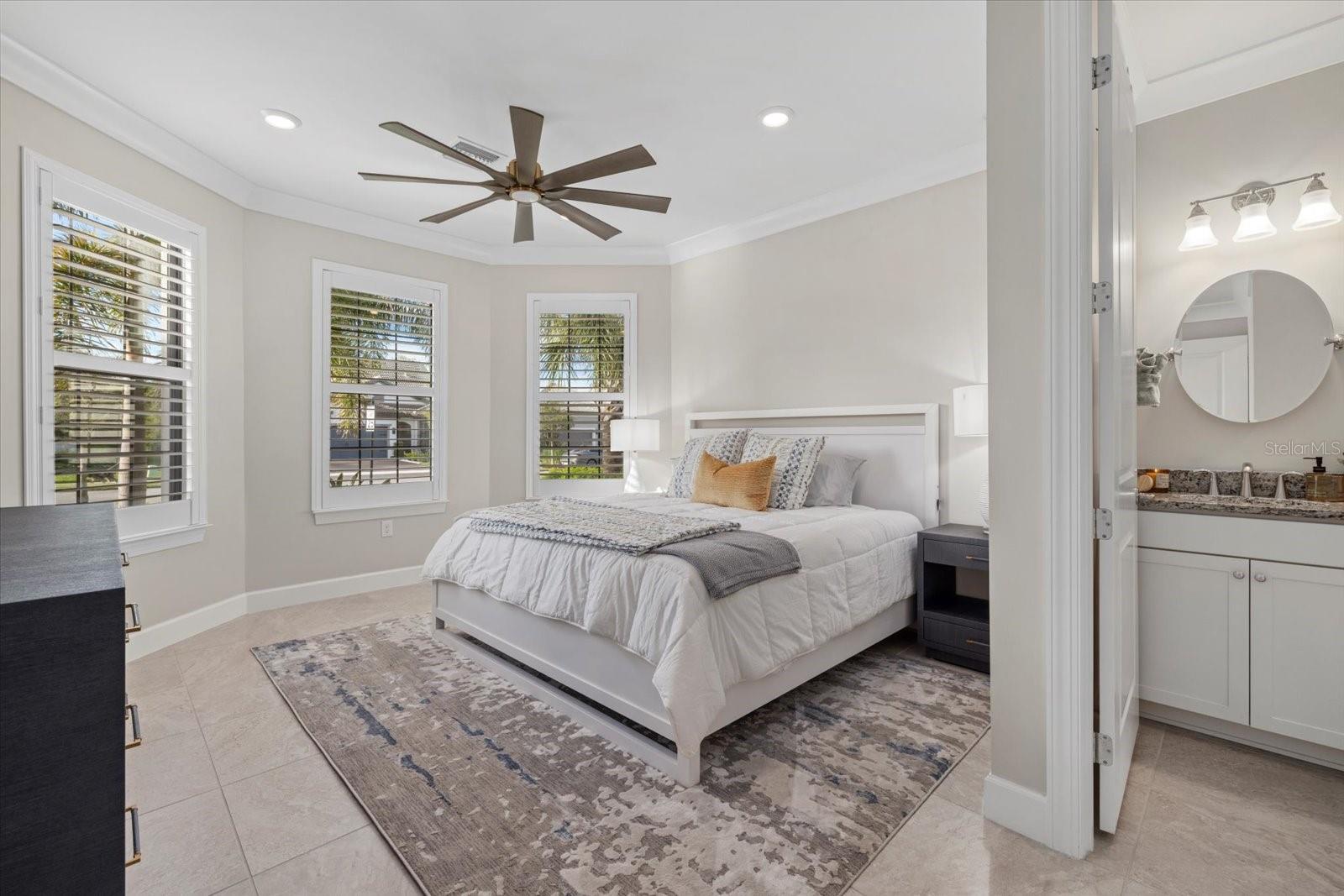8016 GRANDE SHORES DR, SARASOTA, FL, 34240