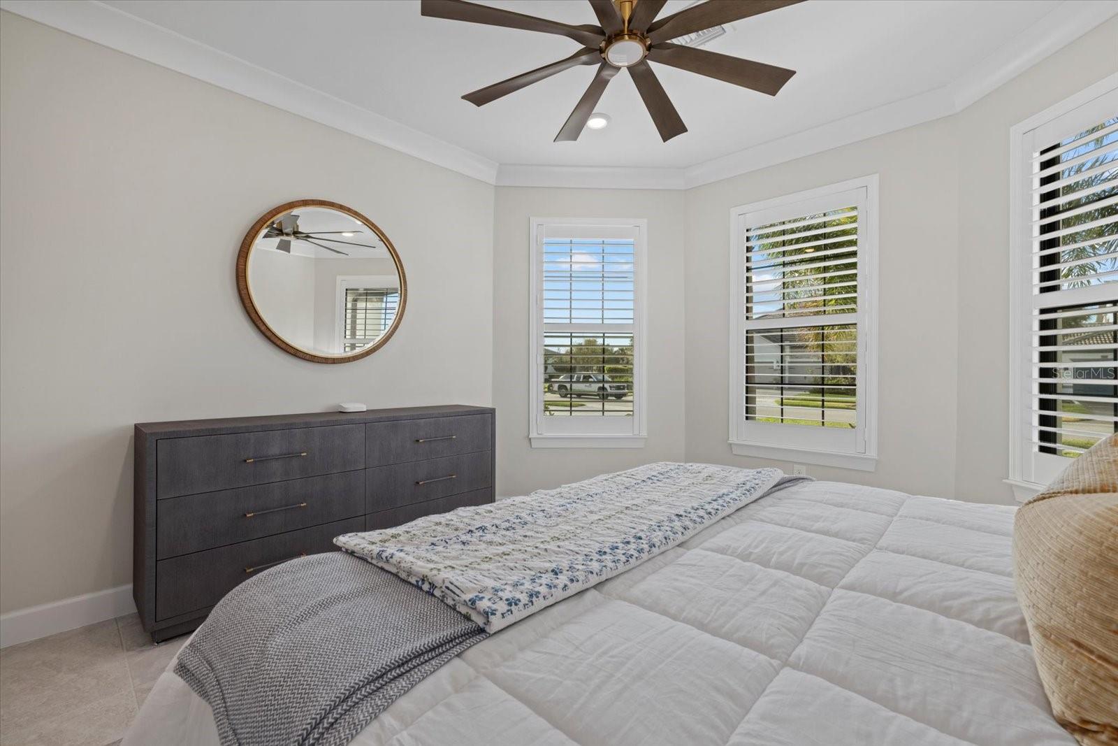 8016 GRANDE SHORES DR, SARASOTA, FL, 34240