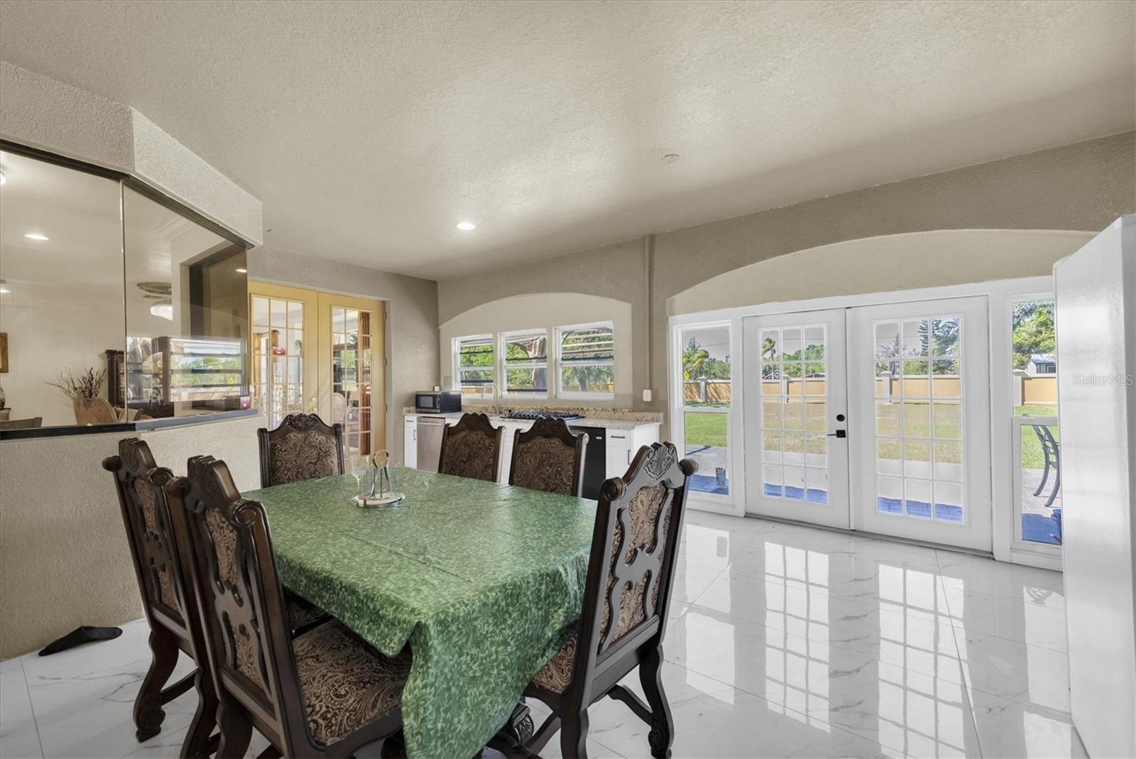 9320 MERLOT CIR, SEFFNER, FL, 33584