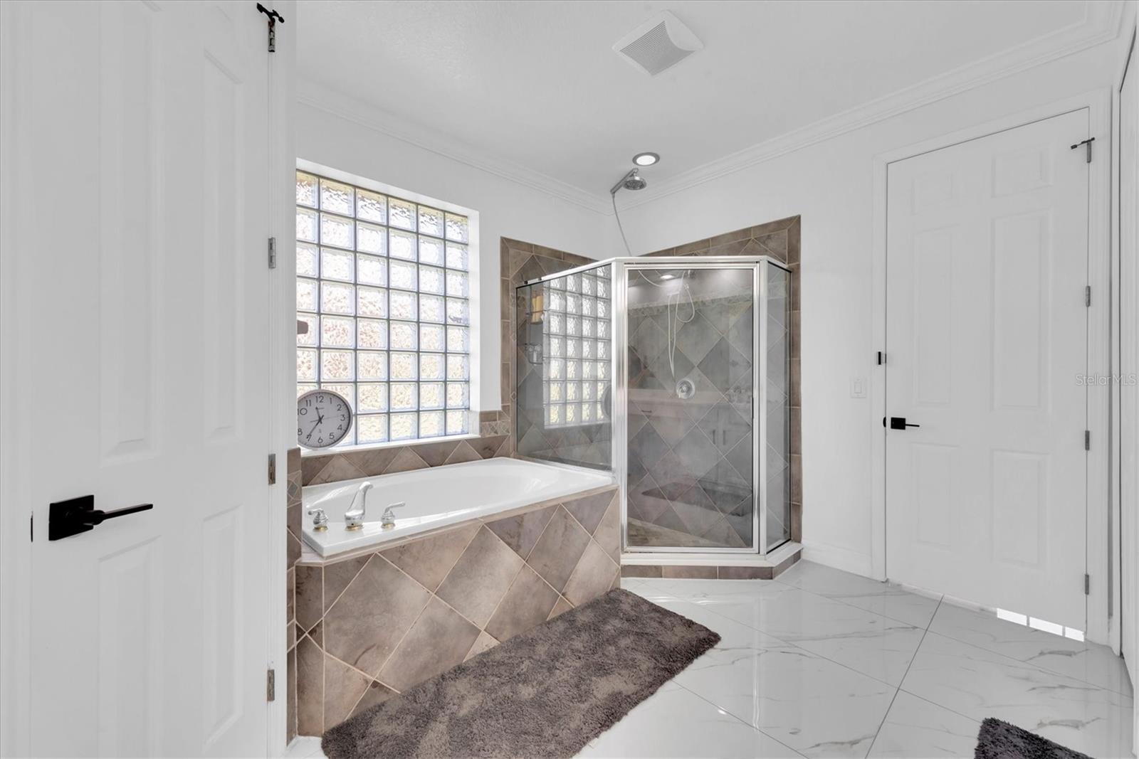 9320 MERLOT CIR, SEFFNER, FL, 33584