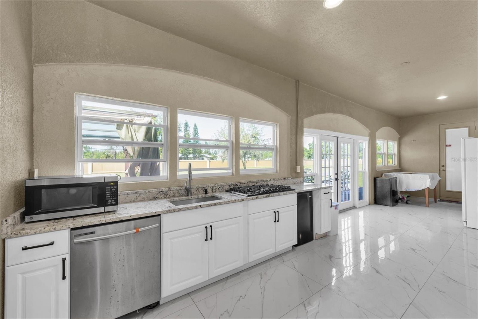 9320 MERLOT CIR, SEFFNER, FL, 33584