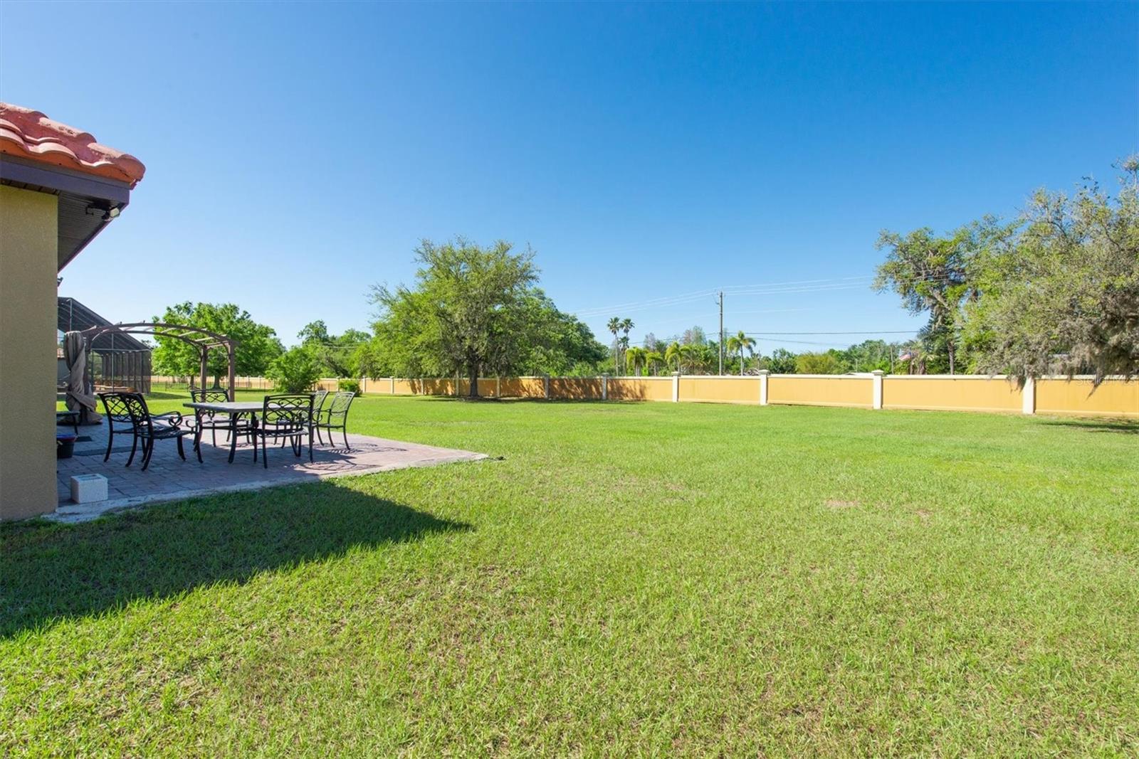 9320 MERLOT CIR, SEFFNER, FL, 33584