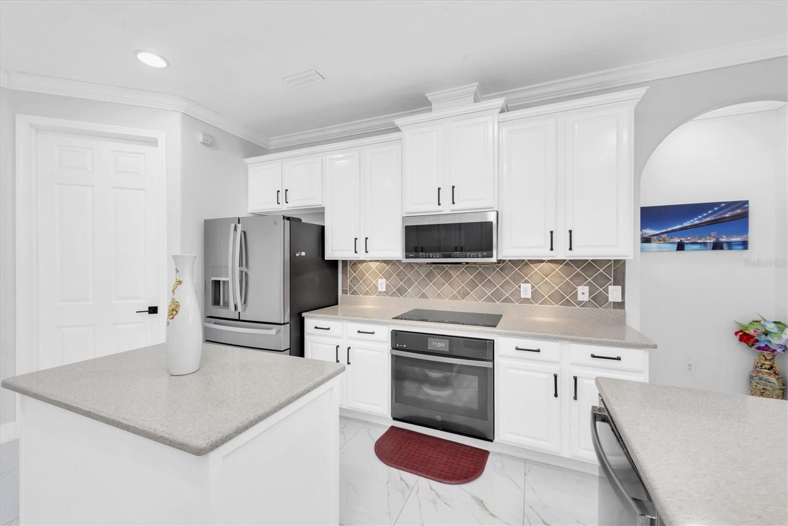 9320 MERLOT CIR, SEFFNER, FL, 33584
