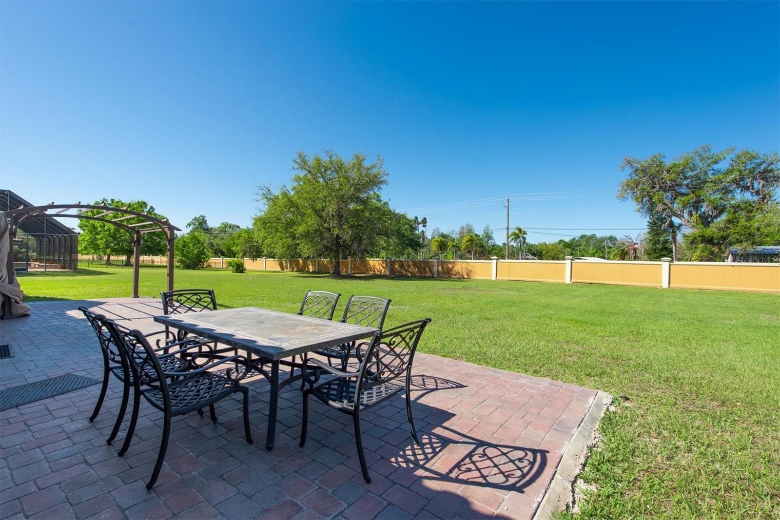 9320 MERLOT CIR, SEFFNER, FL, 33584