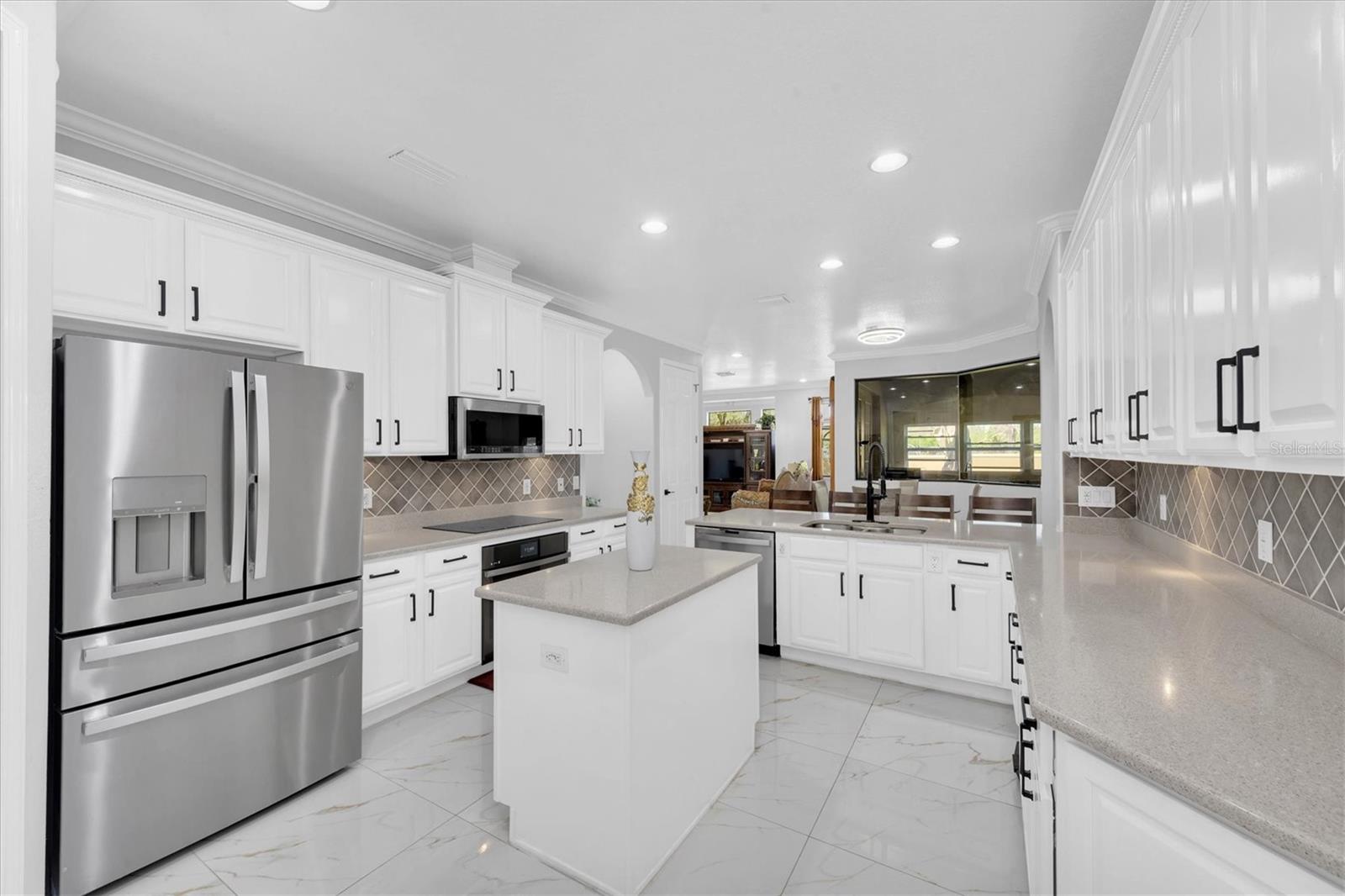 9320 MERLOT CIR, SEFFNER, FL, 33584