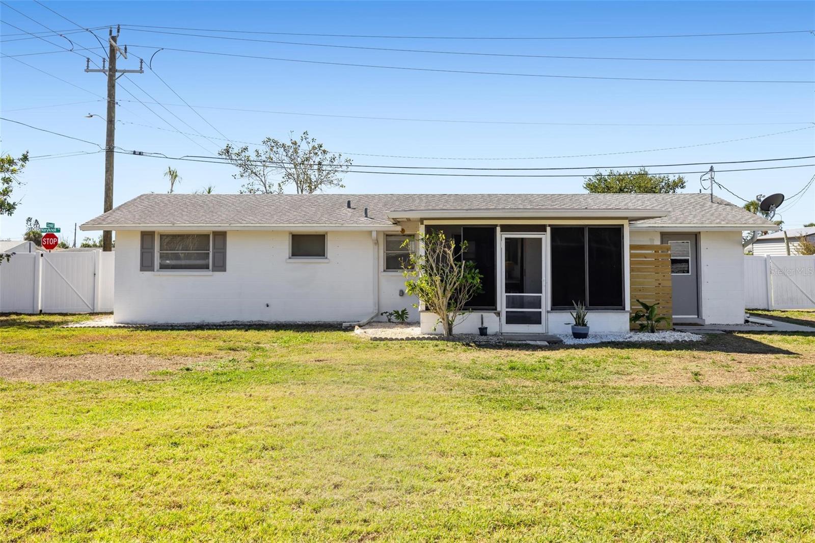 1600 MARYKNOLL RD, ENGLEWOOD, FL, 34223