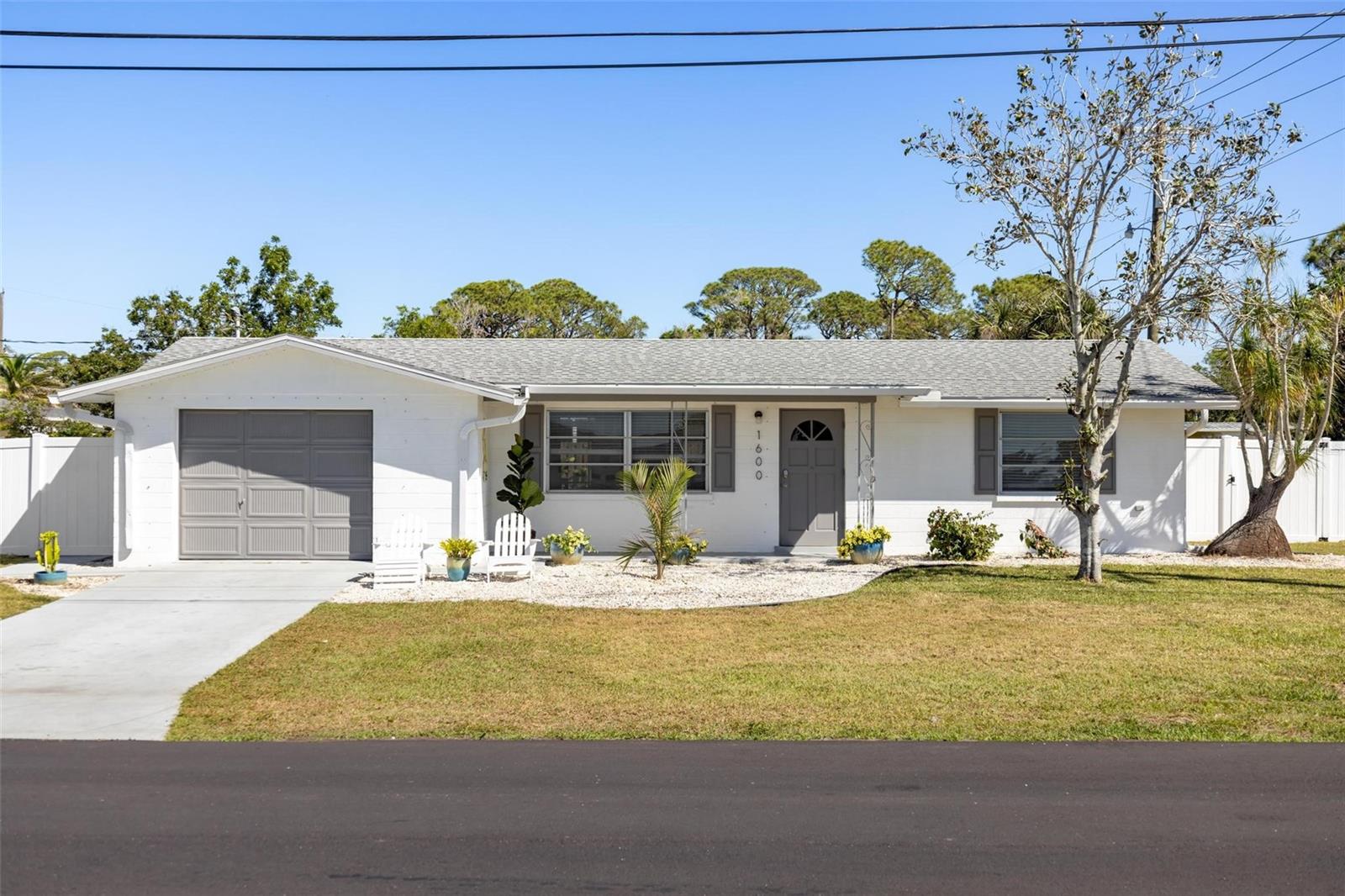 1600 MARYKNOLL RD, ENGLEWOOD, FL, 34223