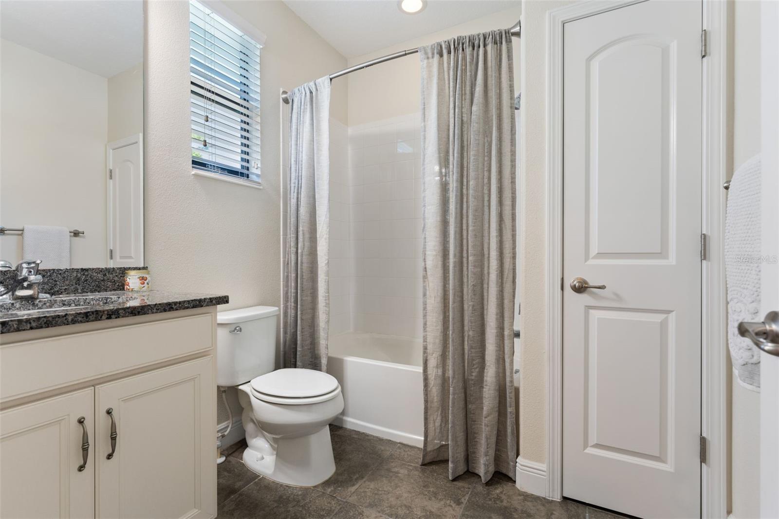 16532 BALLYSHANNON DR, TAMPA, FL, 33624