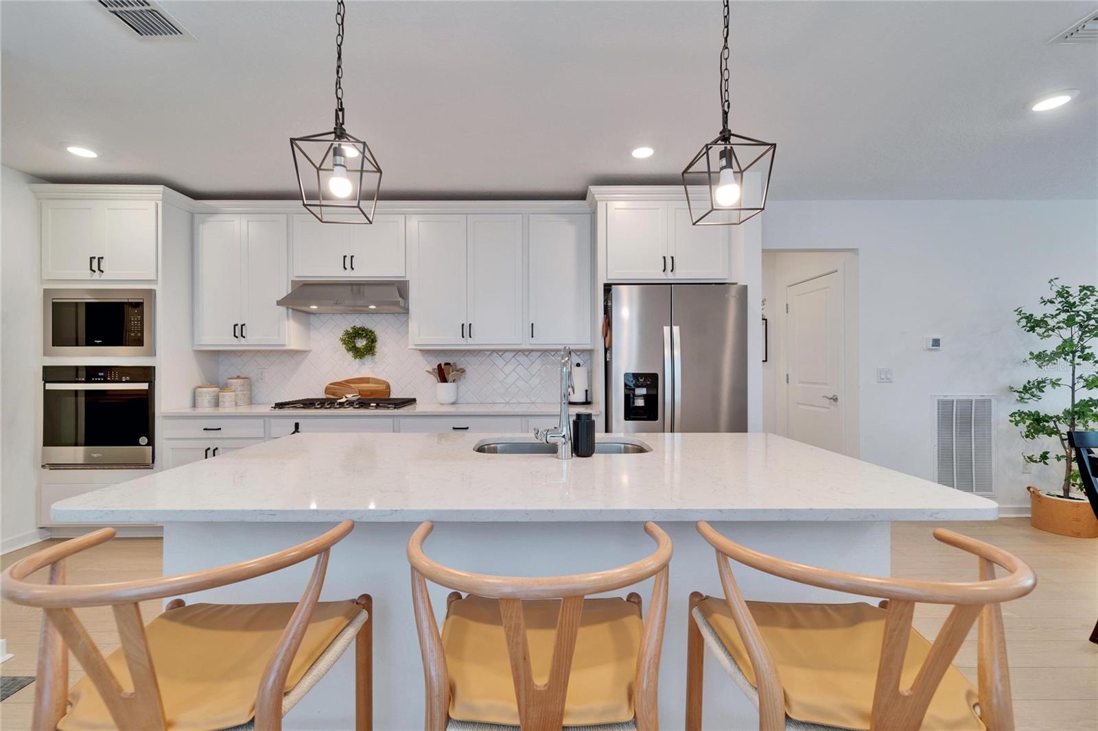 6006 HIDDEN BRANCH DR, APOLLO BEACH, FL, 33572