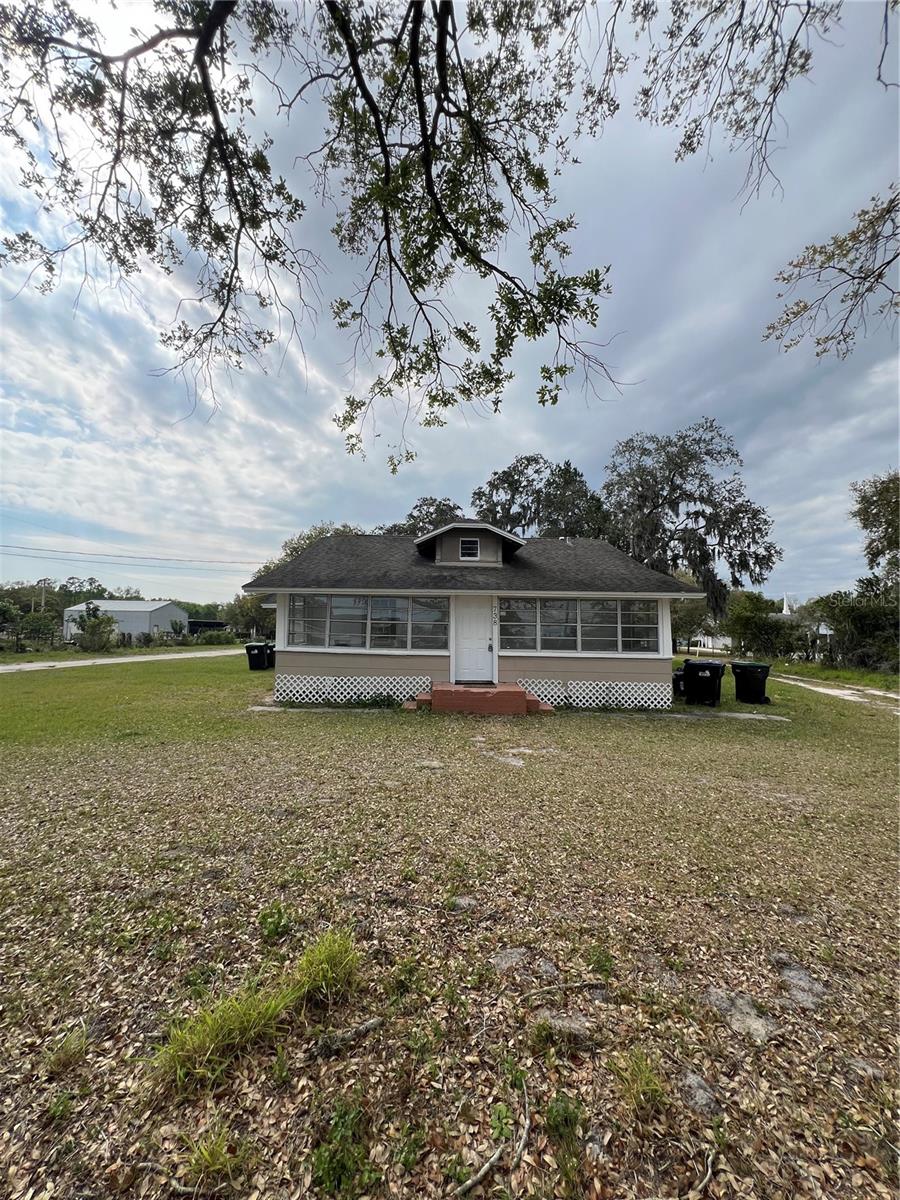 738 N DEAN RD, ORLANDO, FL, 32825