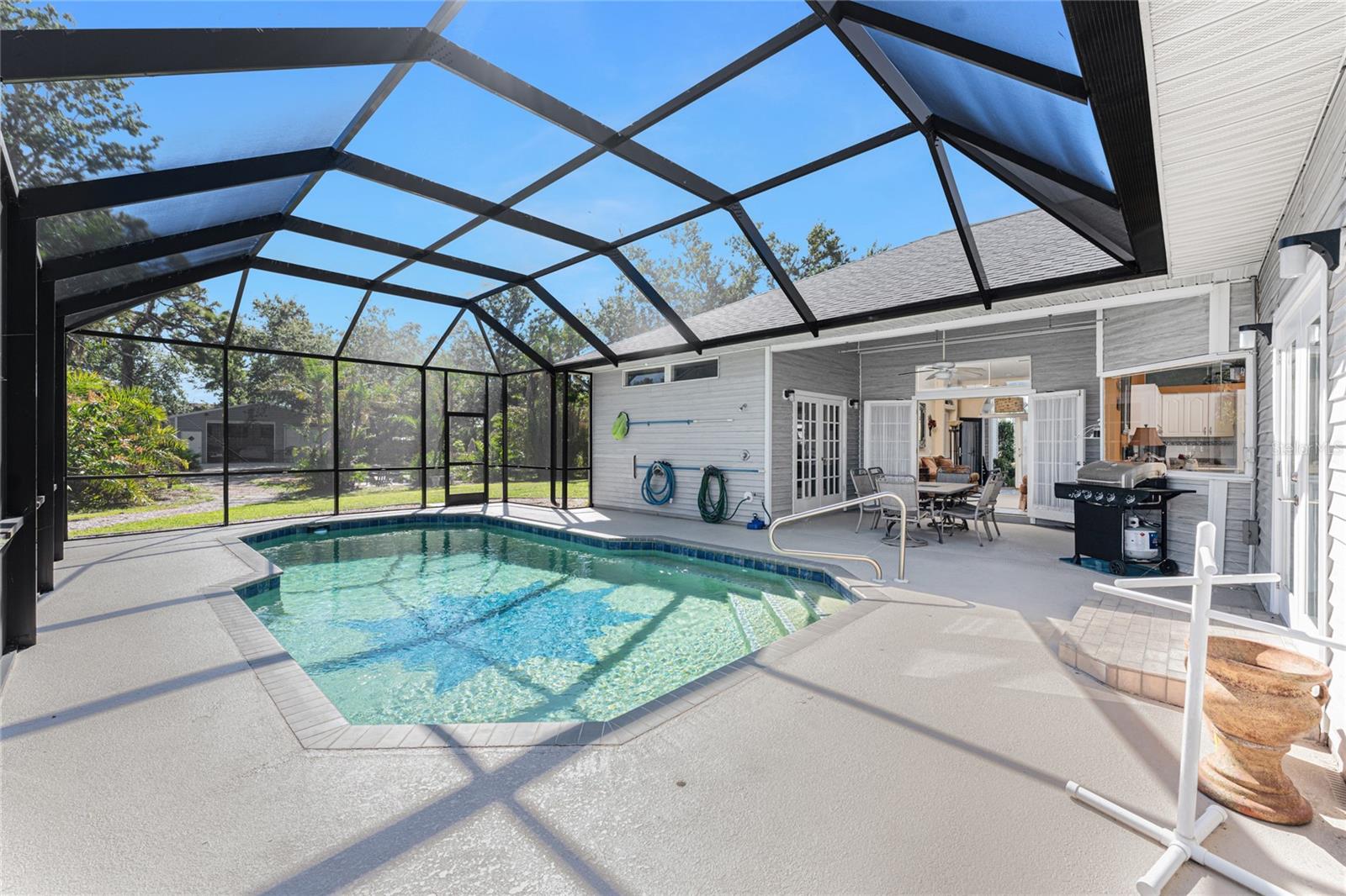 820 BAYSHORE DR, ENGLEWOOD, FL, 34223