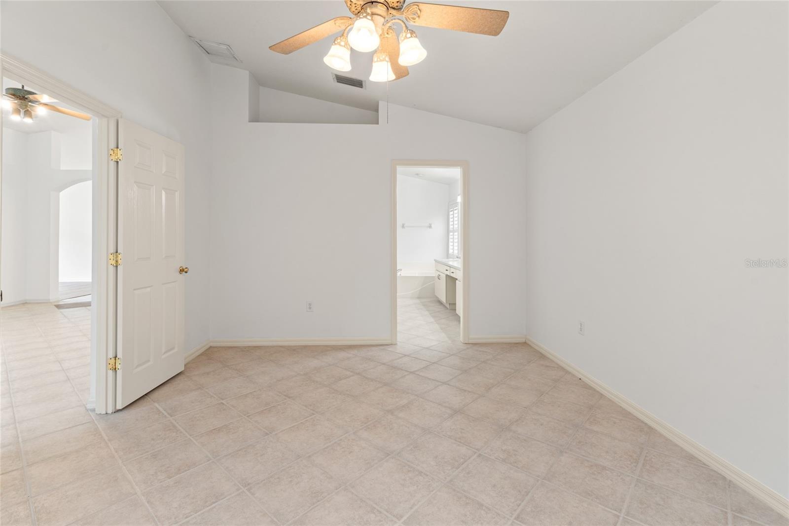 30829 IVERSON DR, WESLEY CHAPEL, FL, 33543