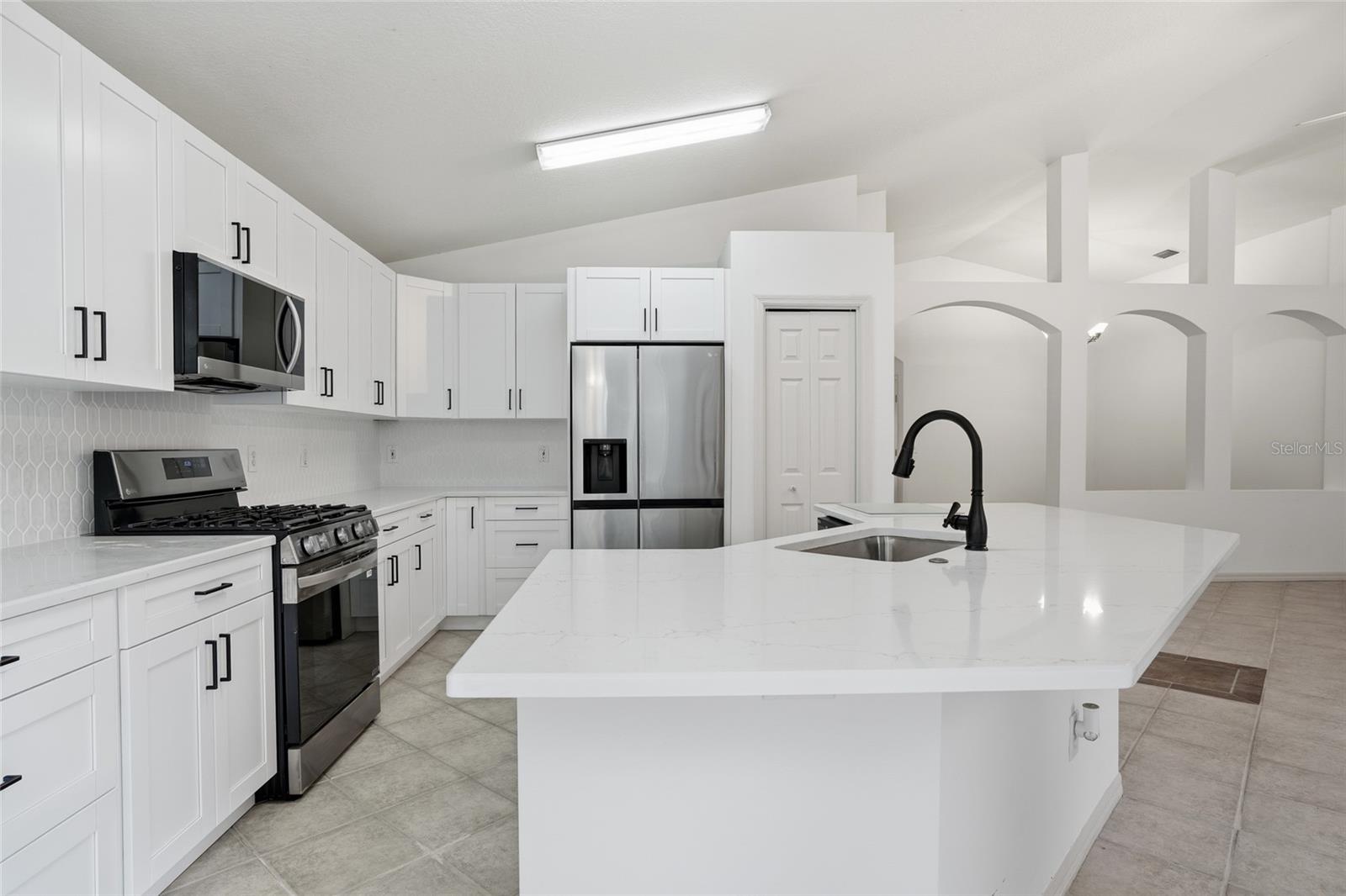 30829 IVERSON DR, WESLEY CHAPEL, FL, 33543