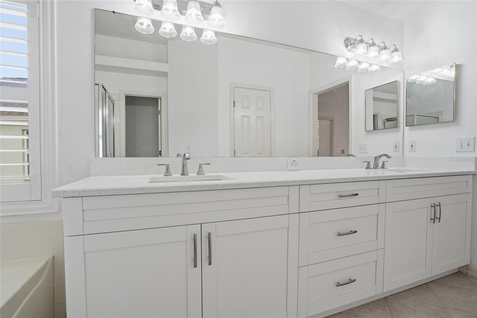 30829 IVERSON DR, WESLEY CHAPEL, FL, 33543