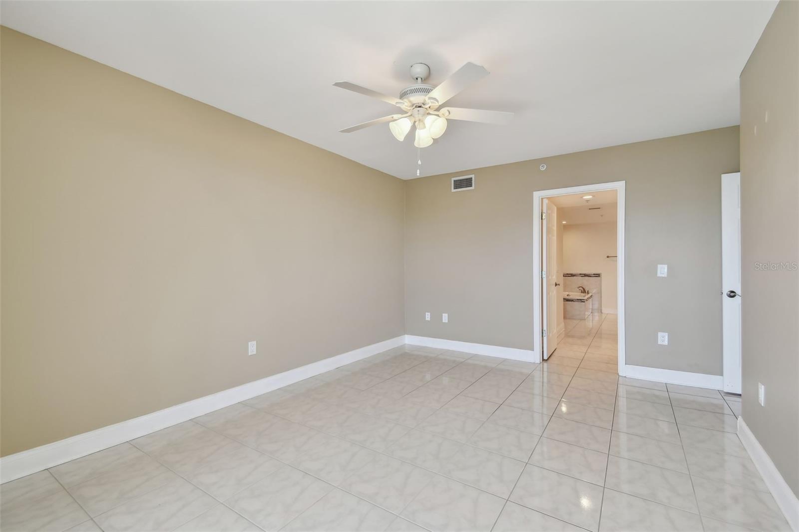 670 ISLAND WAY #806, CLEARWATER BEACH, FL, 33767