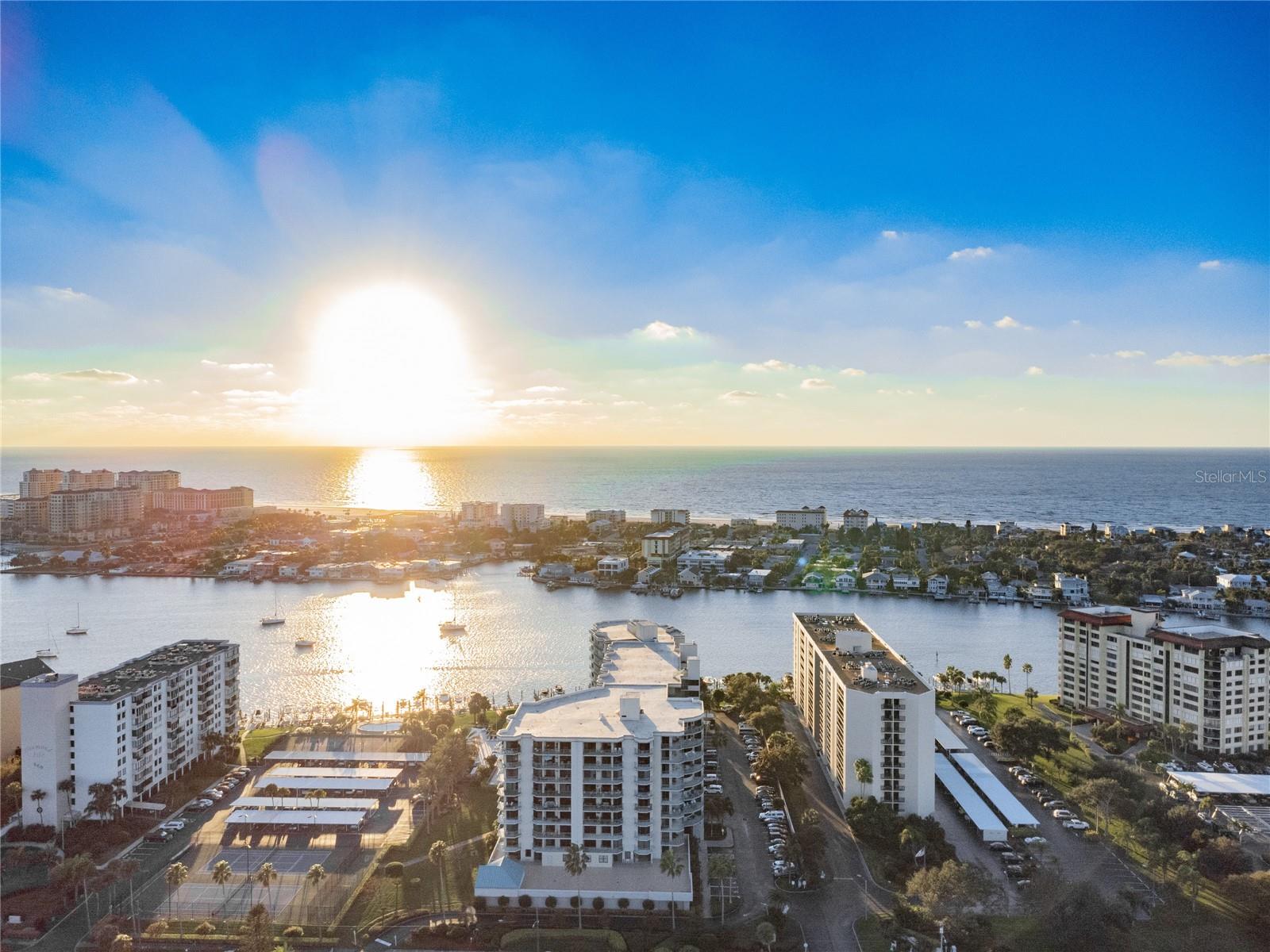 670 ISLAND WAY #806, CLEARWATER BEACH, FL, 33767