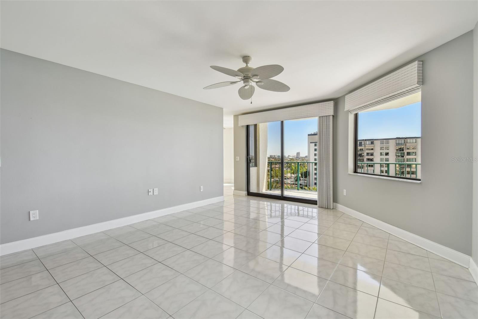 670 ISLAND WAY #806, CLEARWATER BEACH, FL, 33767
