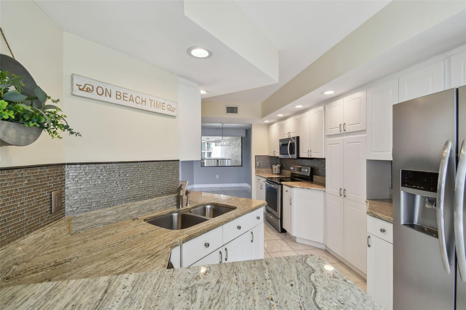 670 ISLAND WAY #806, CLEARWATER BEACH, FL, 33767