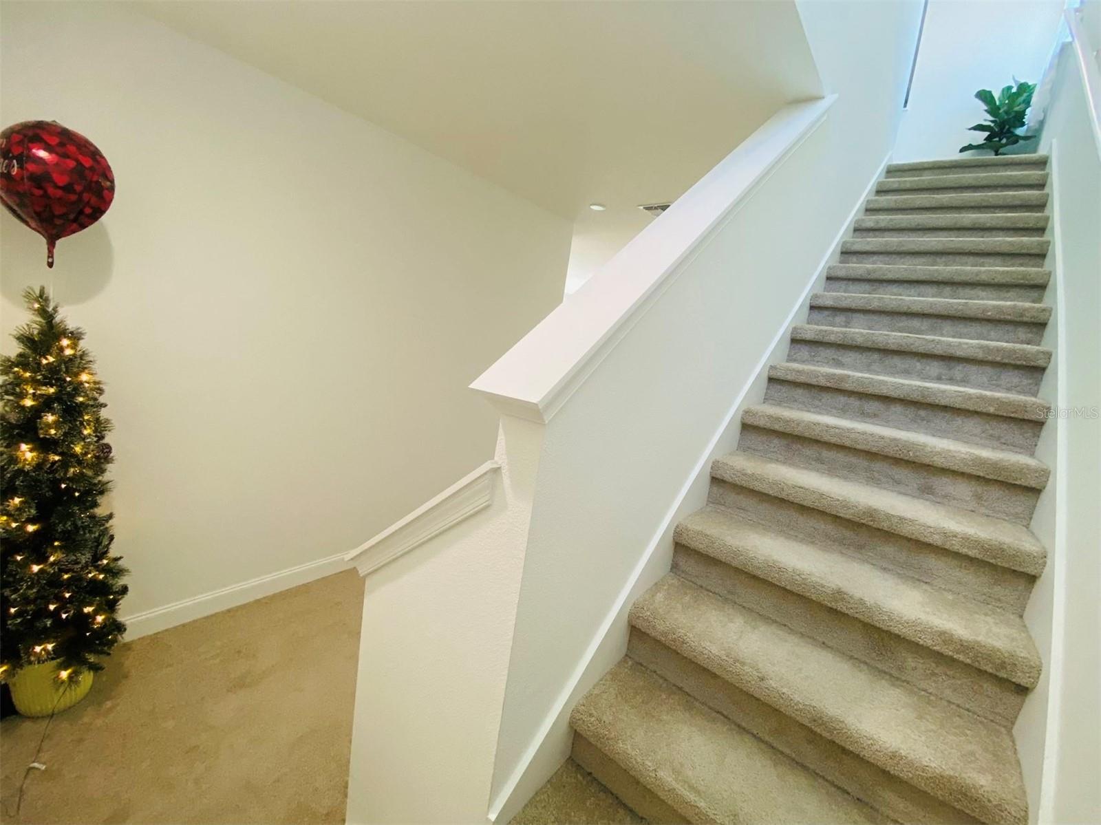 827 DENNIS AVE, ORLANDO, FL, 32807