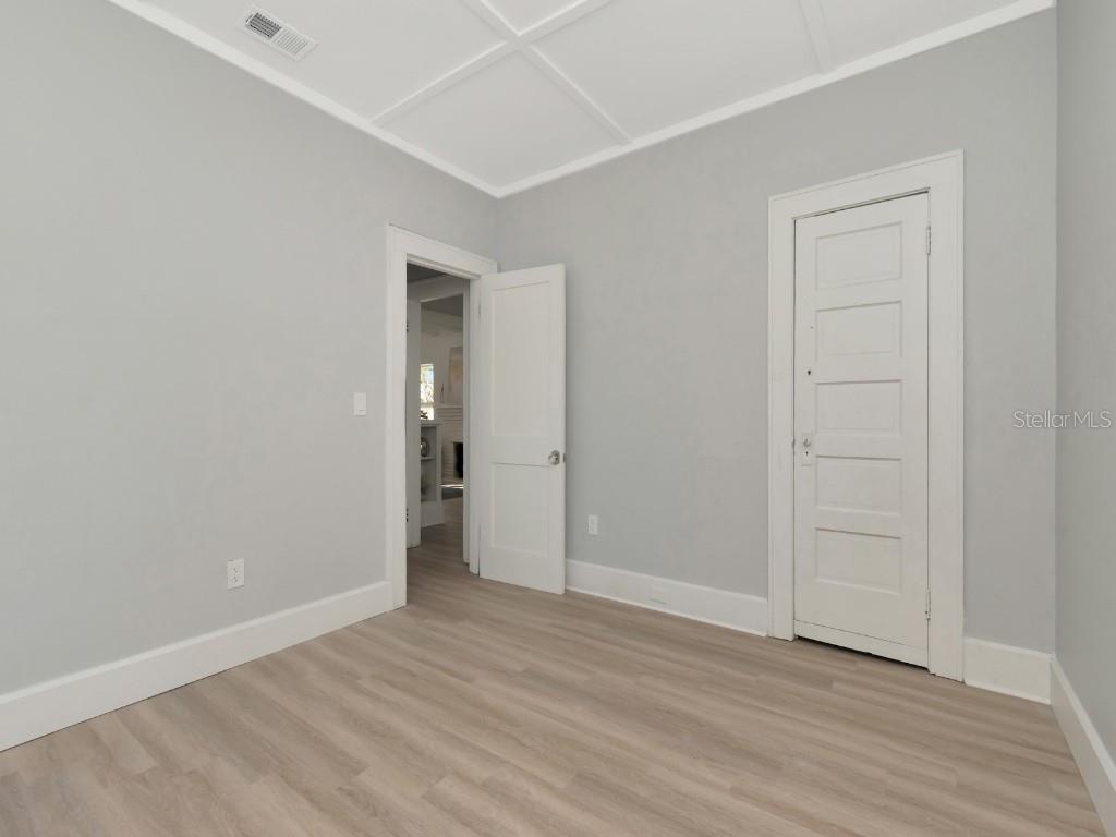 1010 8TH AVE S, ST PETERSBURG, FL, 33705