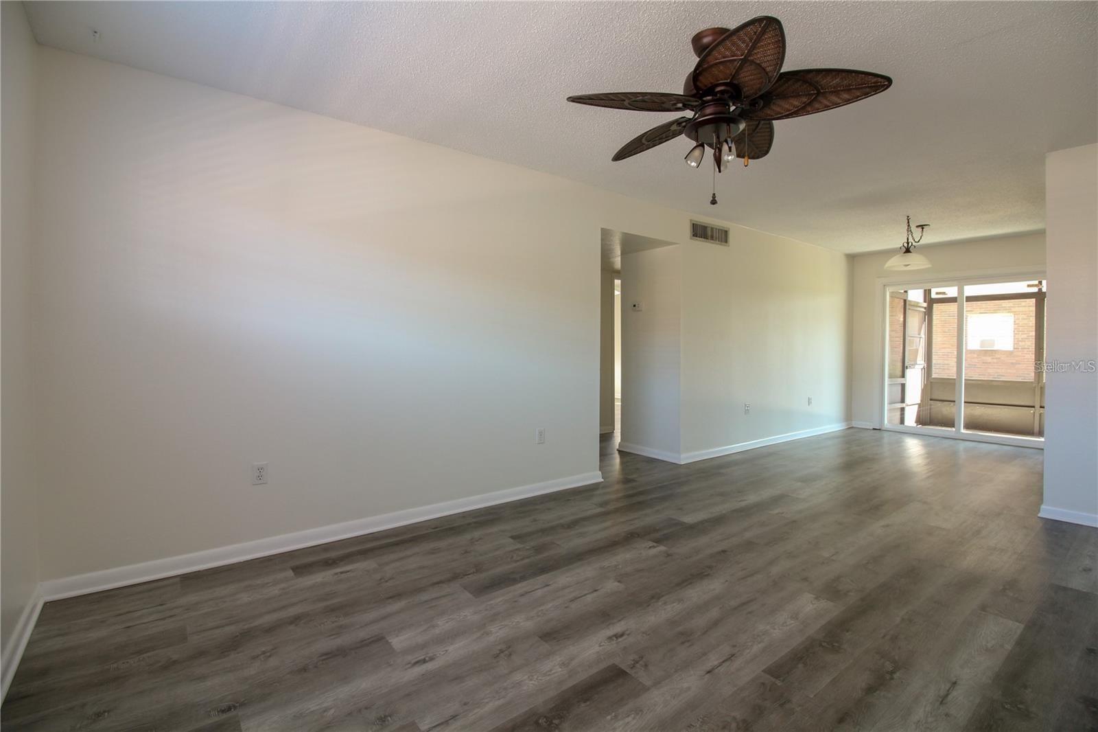 1920 E EDGEWOOD DR #D1, LAKELAND, FL, 33803