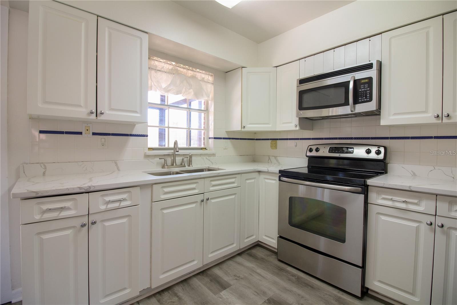 1920 E EDGEWOOD DR #D1, LAKELAND, FL, 33803