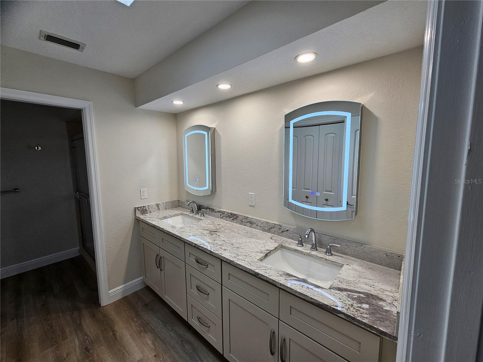 6533 BRENTWOOD DR, ZEPHYRHILLS, FL, 33542