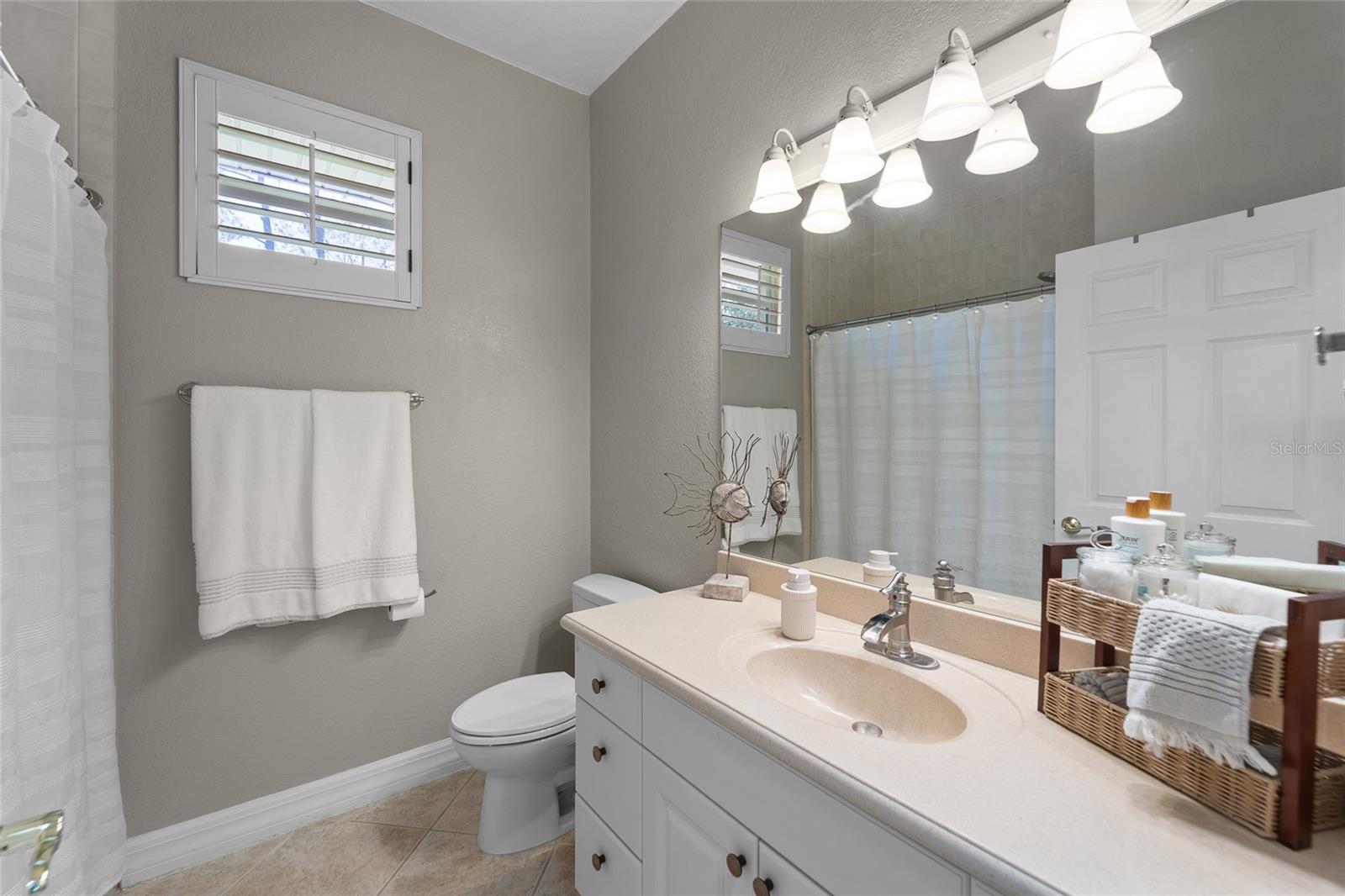 13955 PINE WOODS LN E, SARASOTA, FL, 34240
