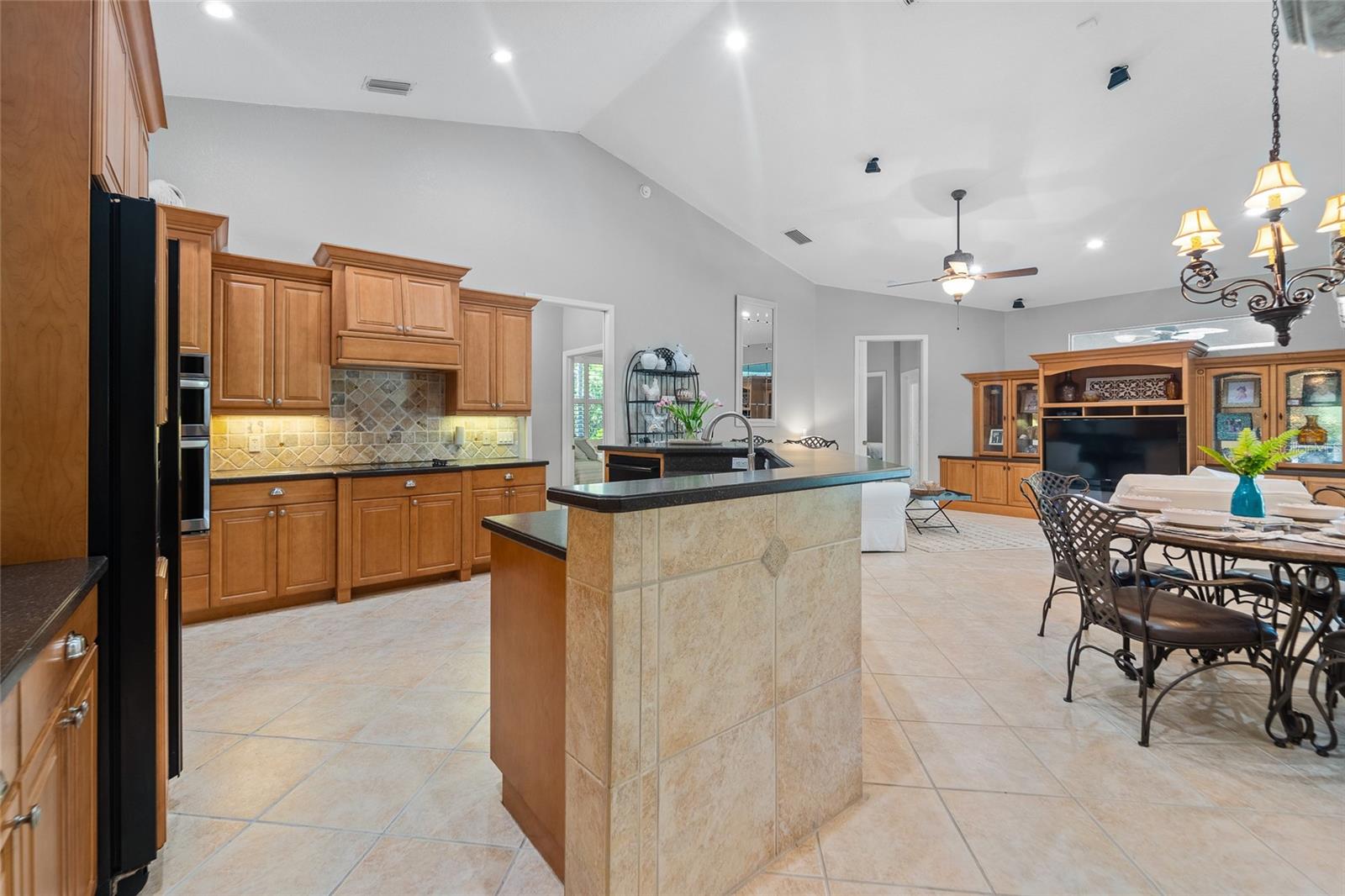 13955 PINE WOODS LN E, SARASOTA, FL, 34240