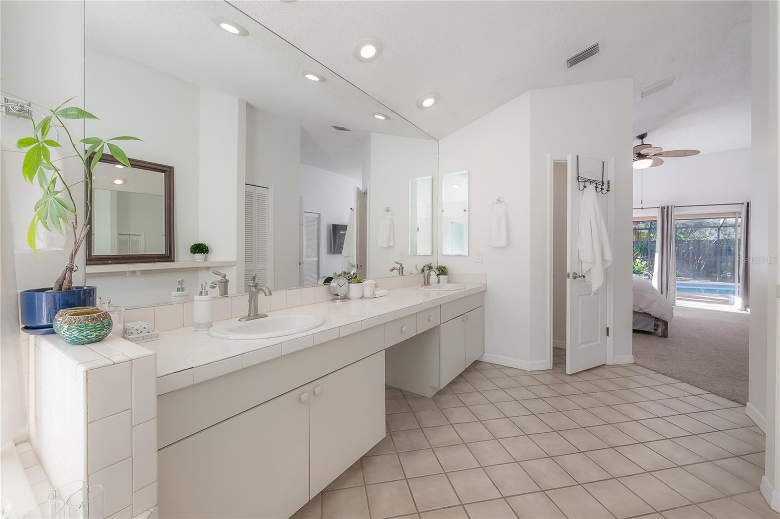 505 STRATFIELD DR, LUTZ, FL, 33549