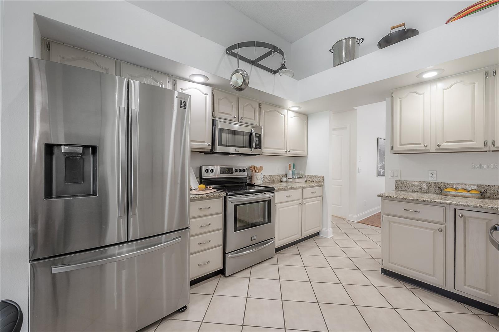 505 STRATFIELD DR, LUTZ, FL, 33549