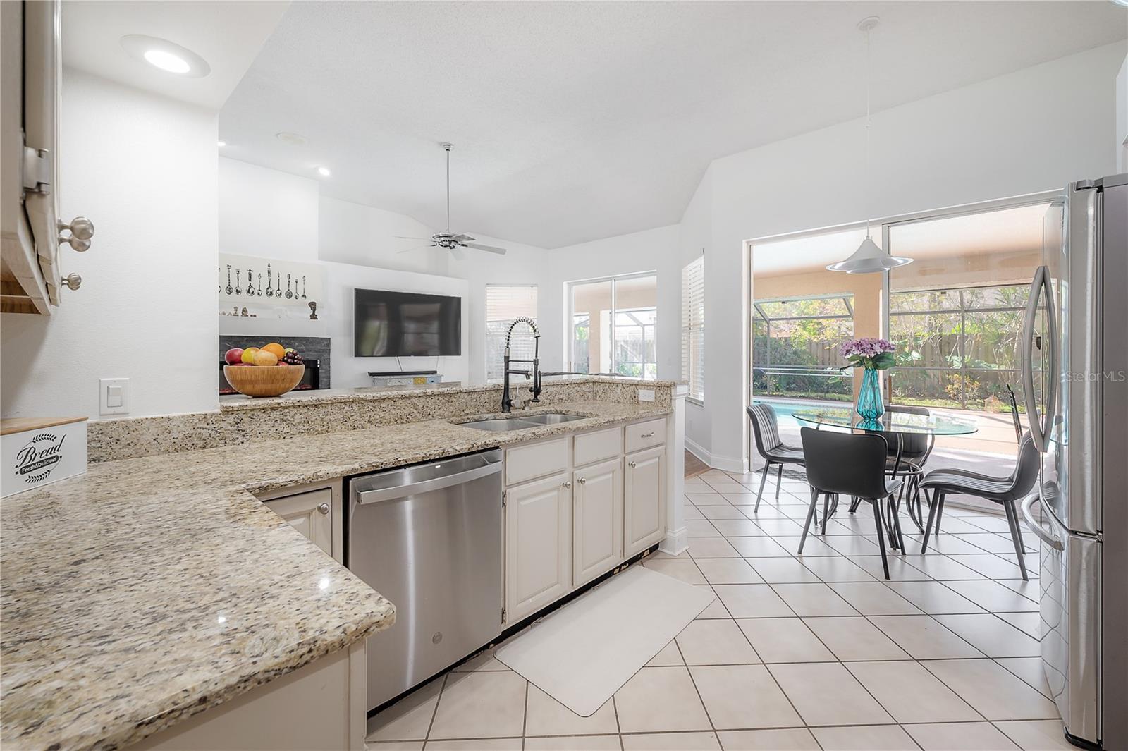 505 STRATFIELD DR, LUTZ, FL, 33549
