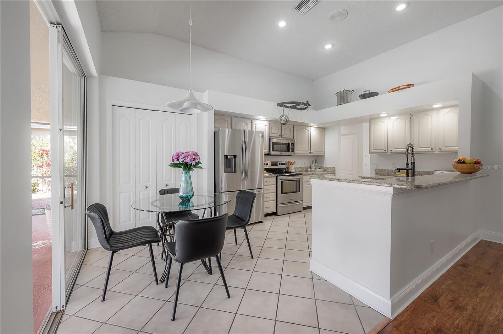 505 STRATFIELD DR, LUTZ, FL, 33549